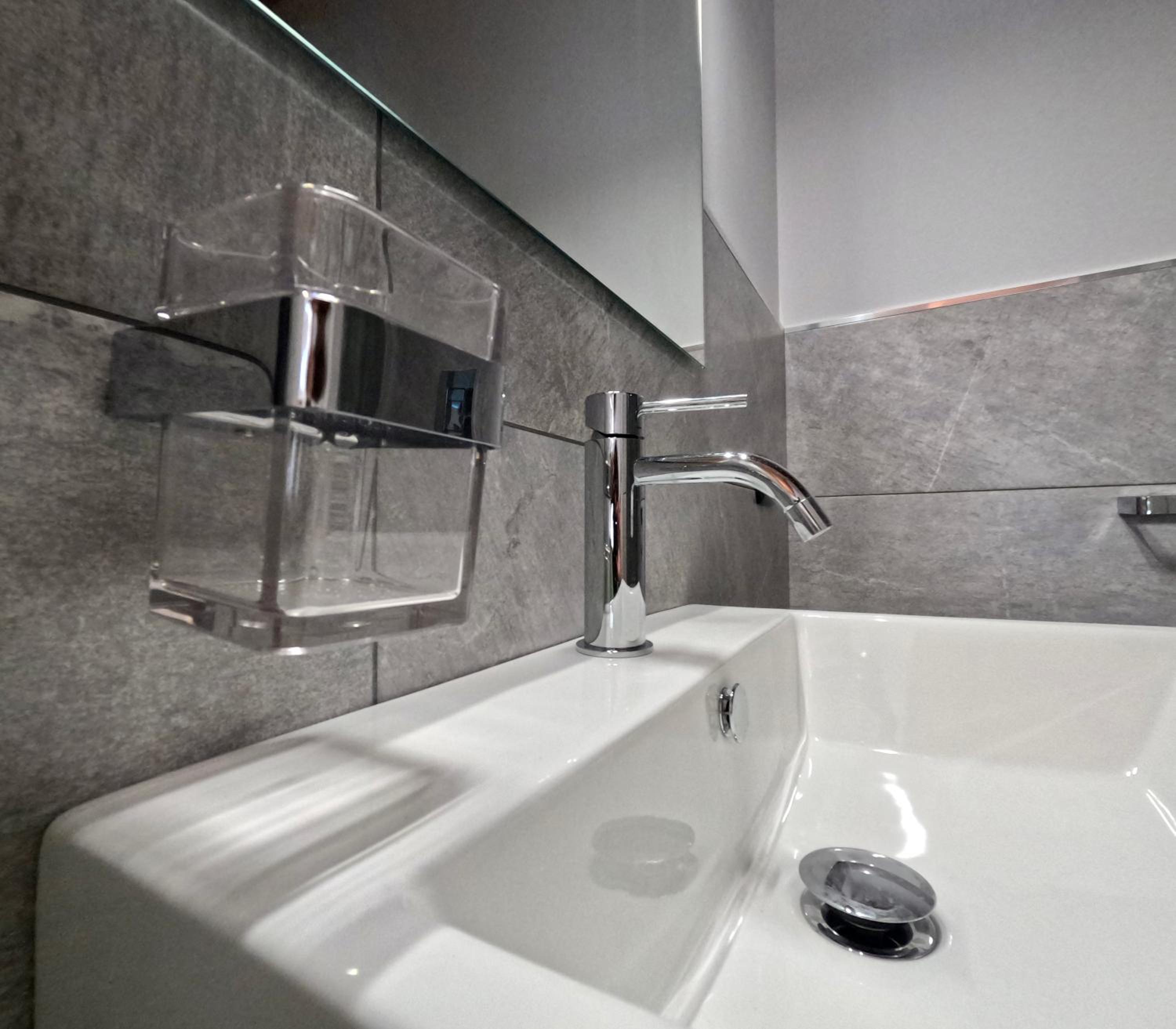 Triple Room with Private Bathroom photo 3