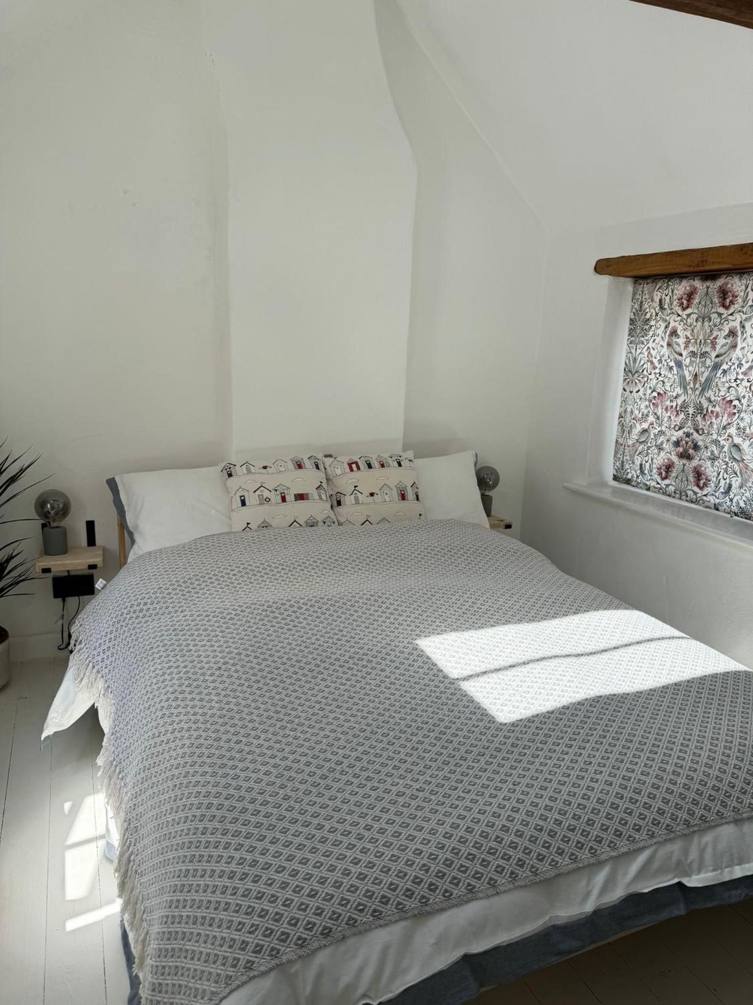 One-Bedroom House photo 1