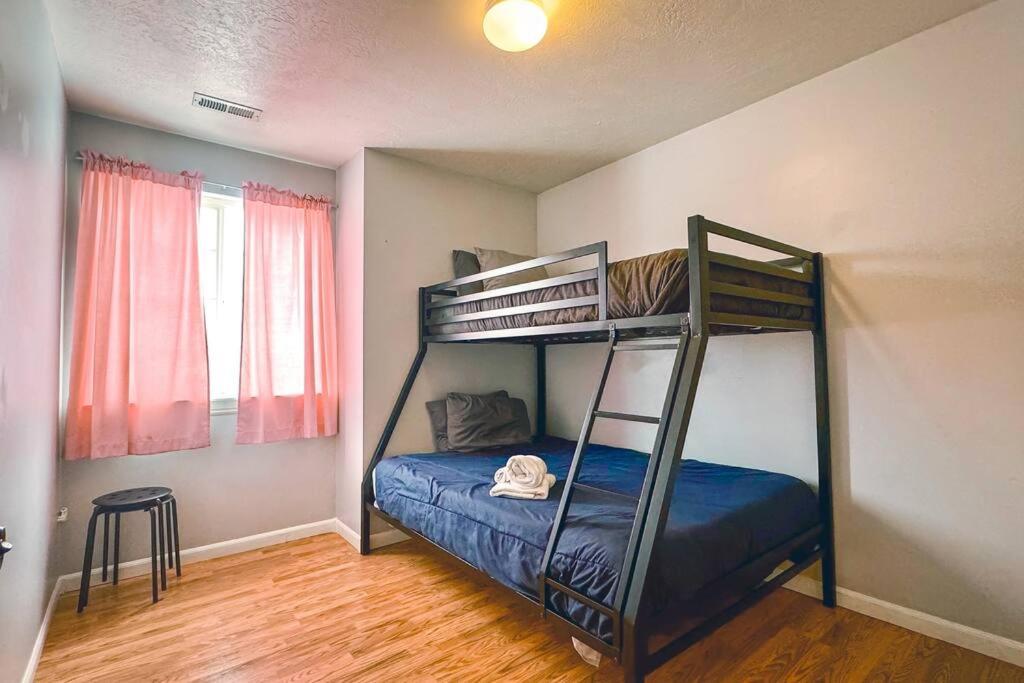 Apartment photo 2
