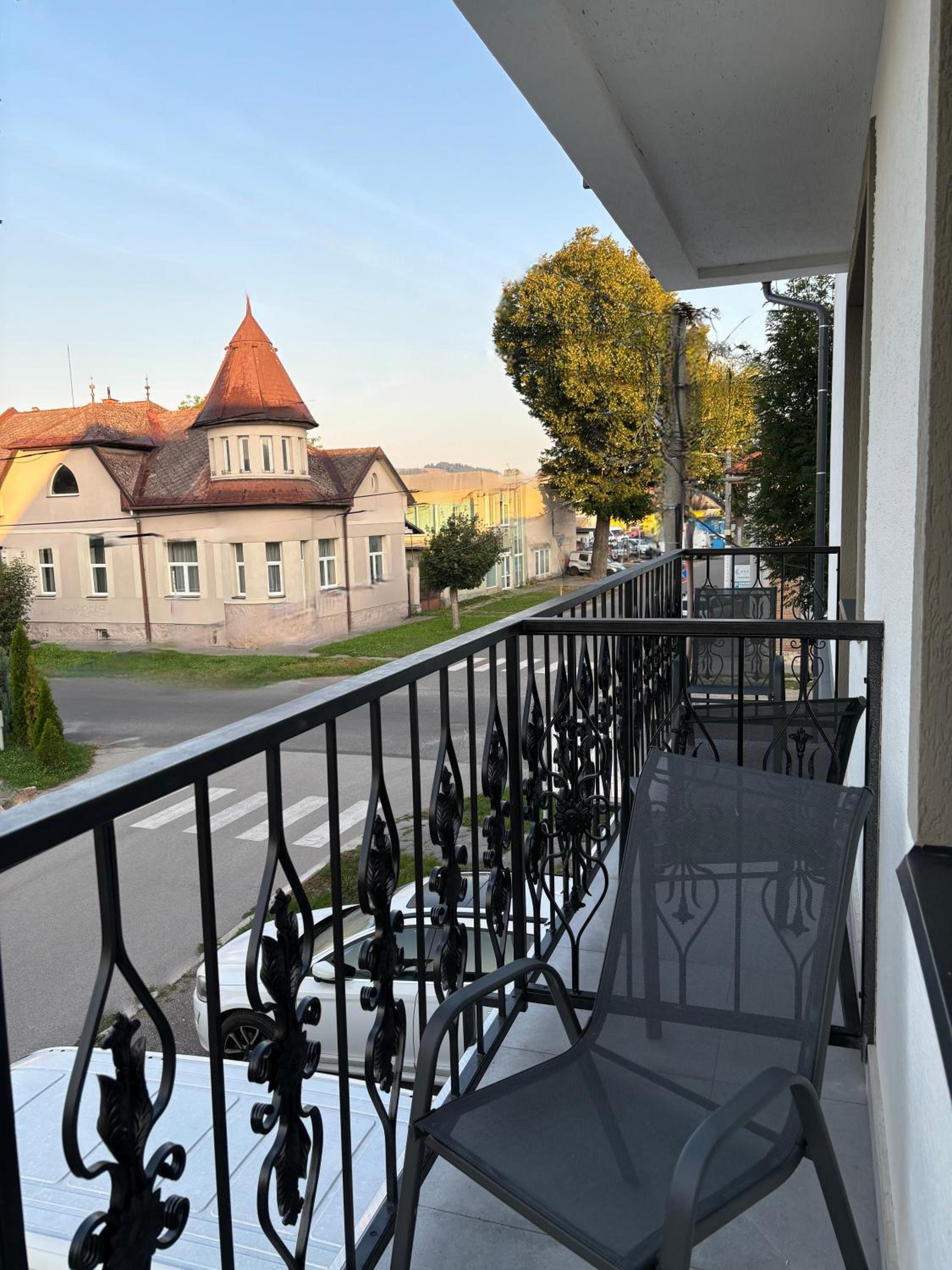 Apartment with Balcony photo 1