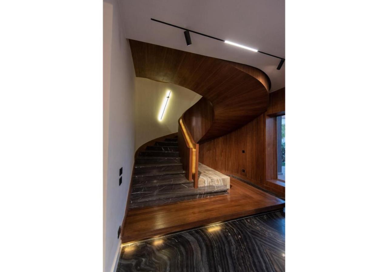 Villa photo 3
