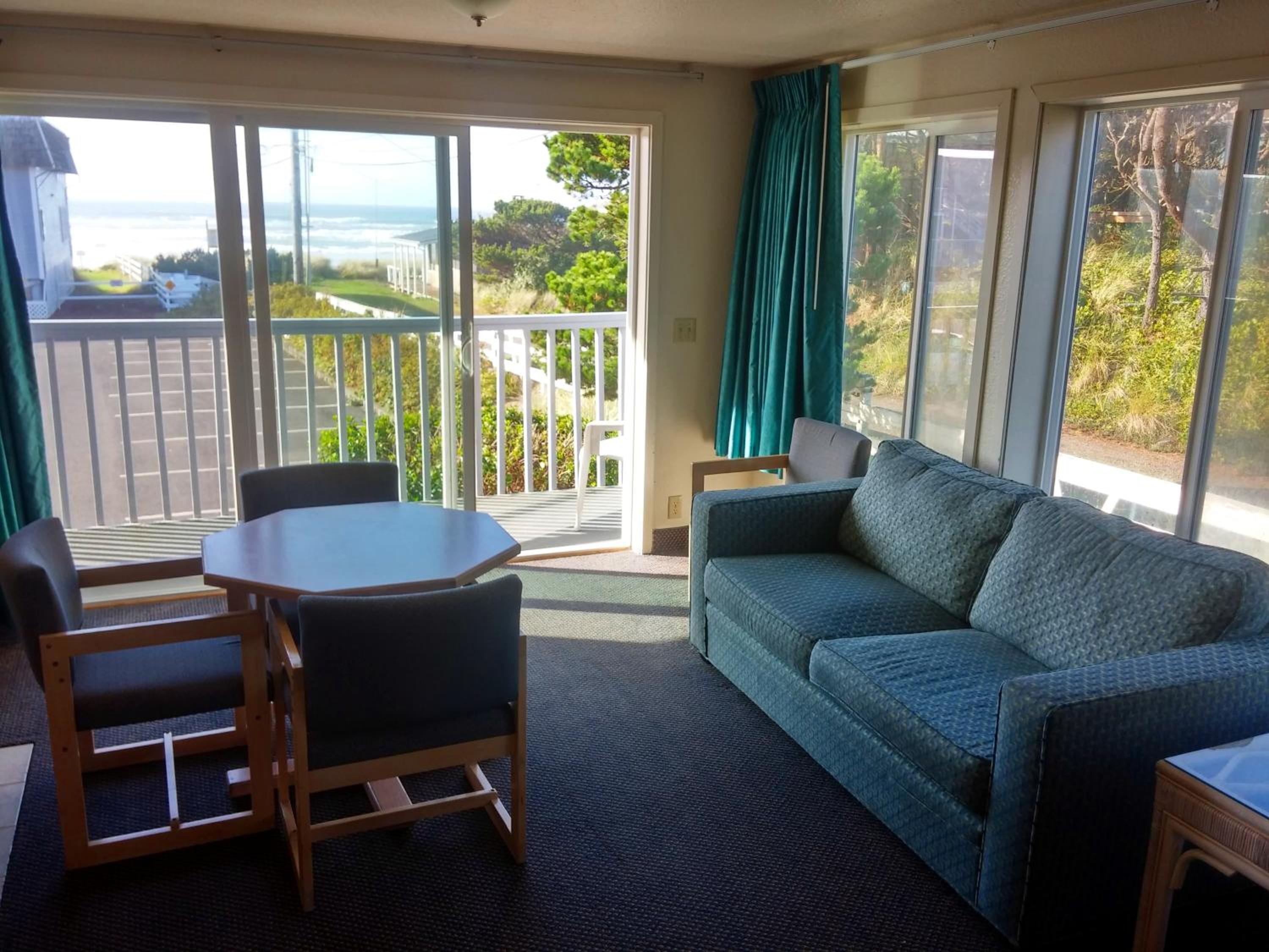Family Suite - Non-Pet photo 1