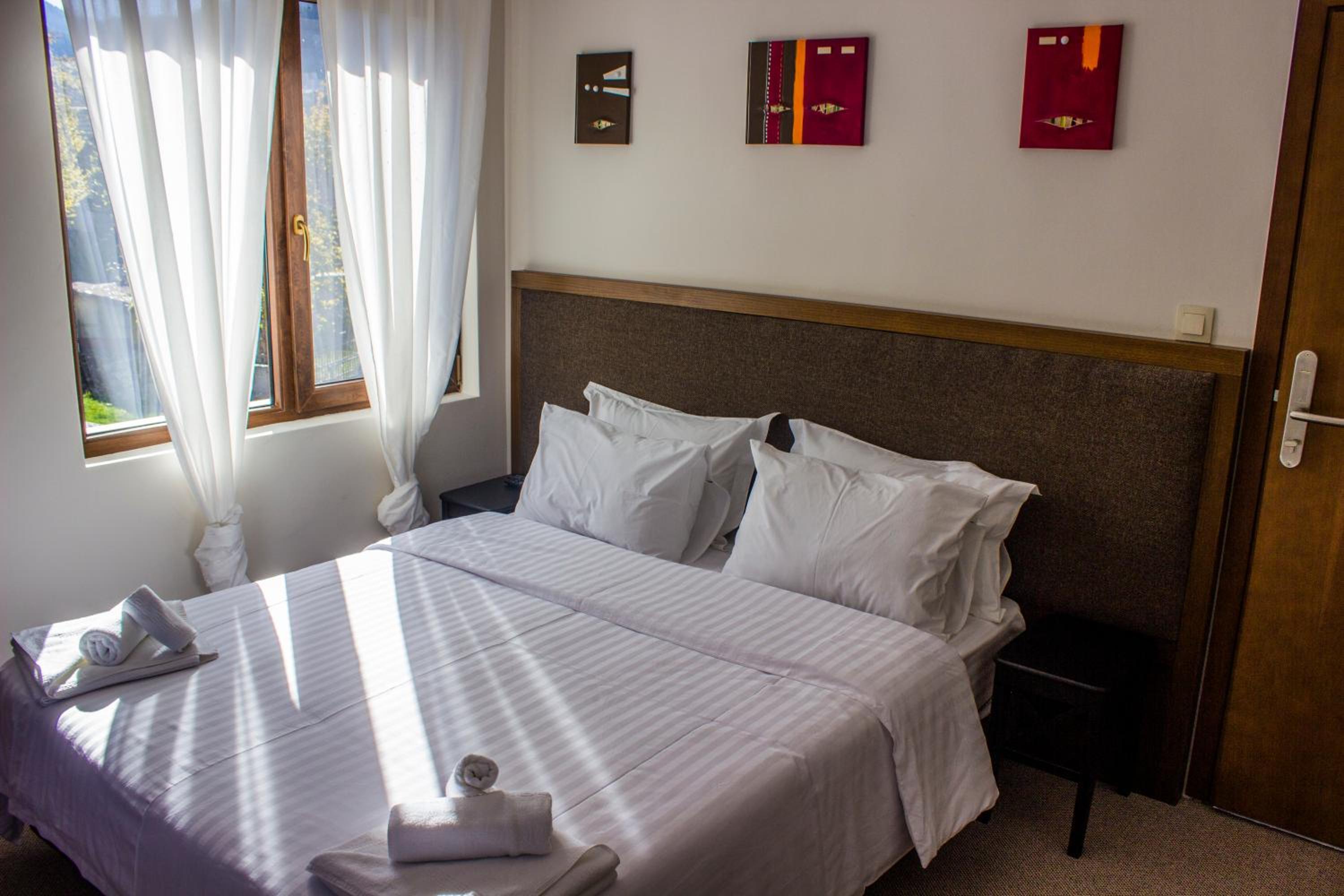 Economy Double or Twin Room photo 2