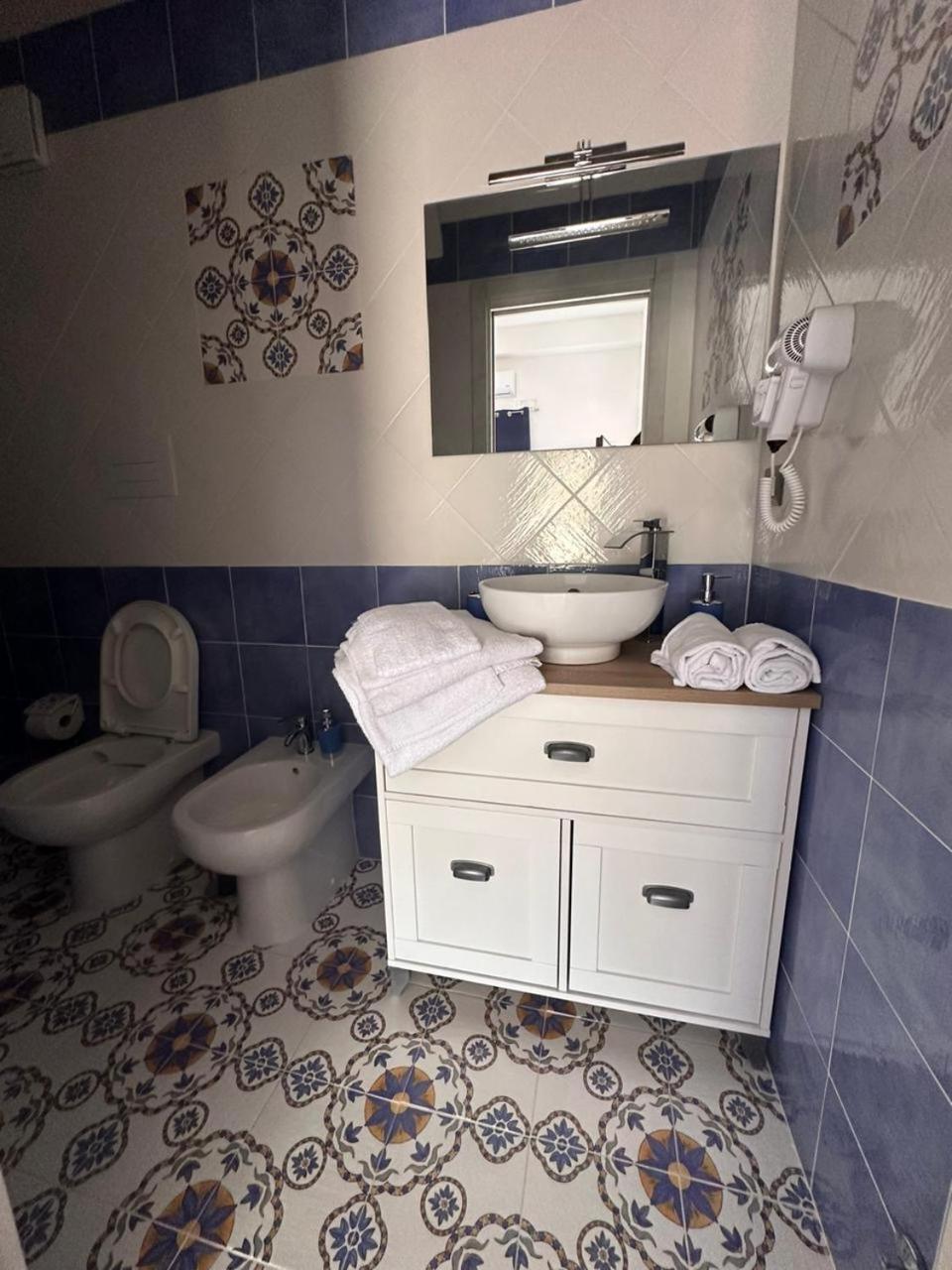 Triple Room with Private Bathroom photo 2