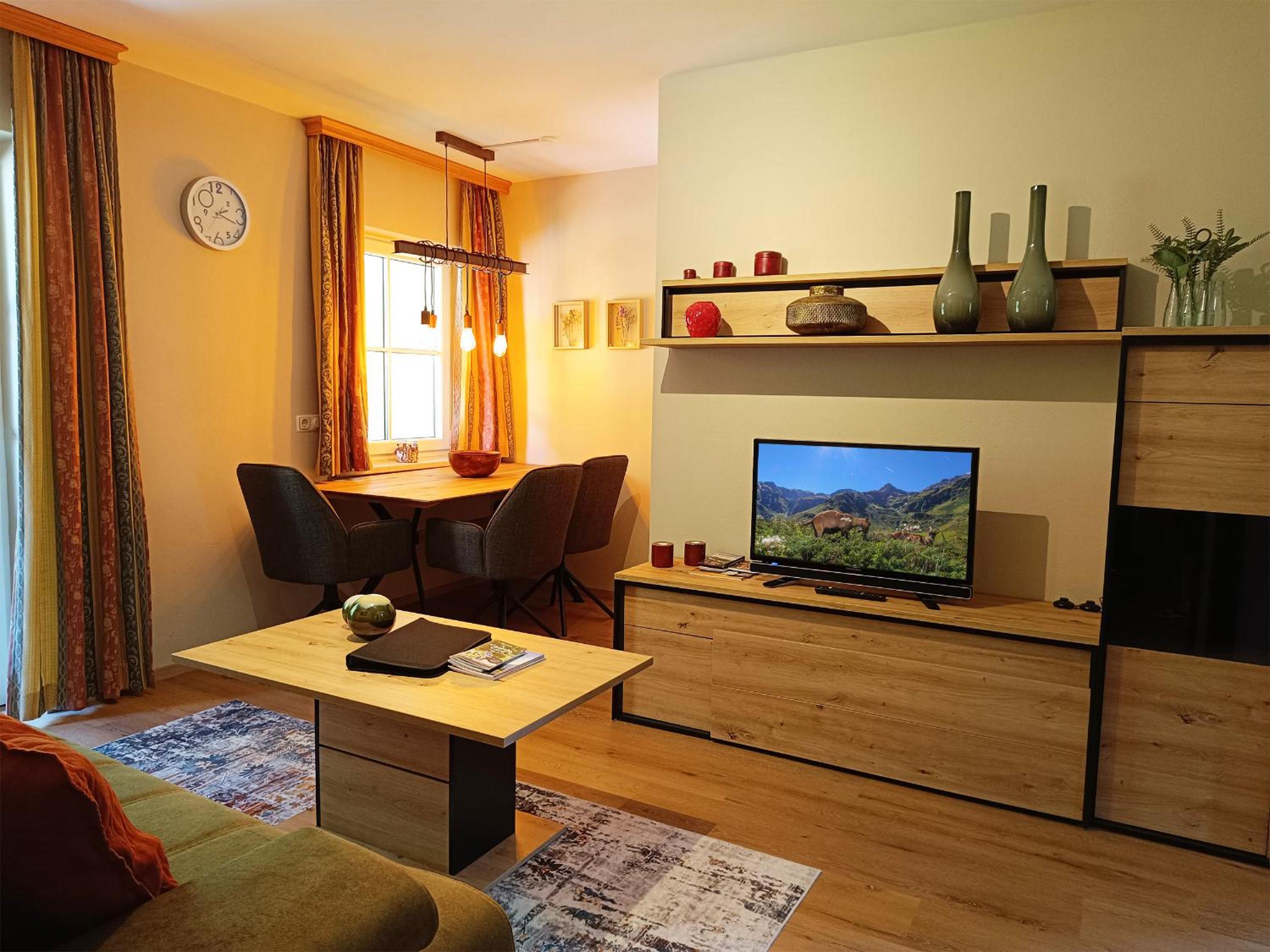 One-Bedroom Apartment photo 2