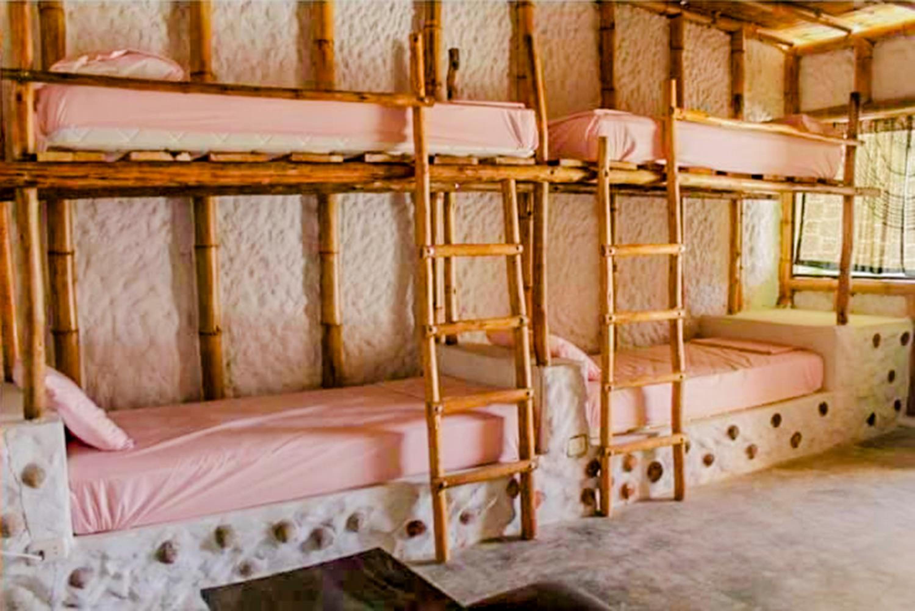 Bed in 6-Bed Mixed Dormitory Room photo 1