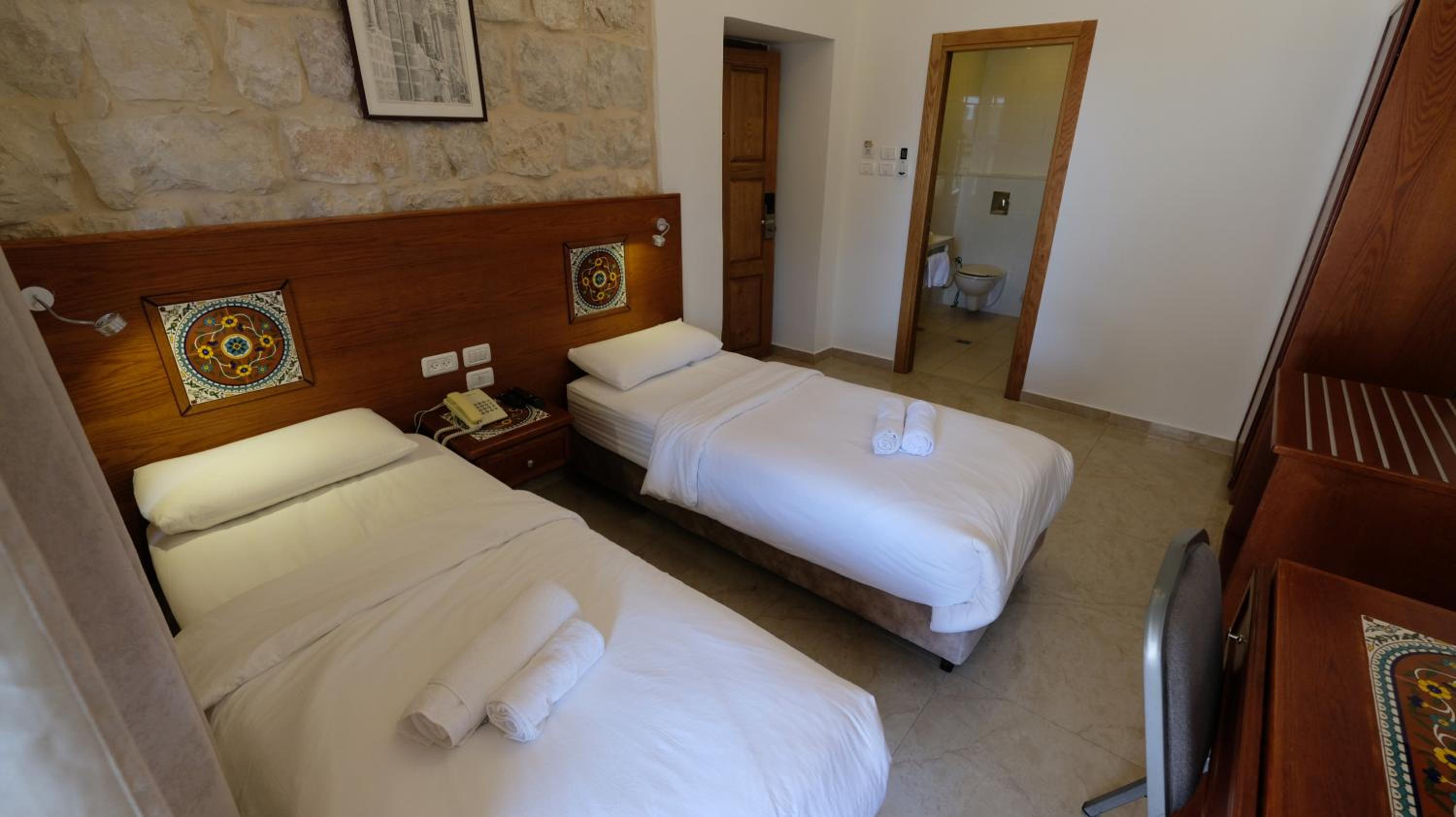 Superior Twin Room - Photo 12