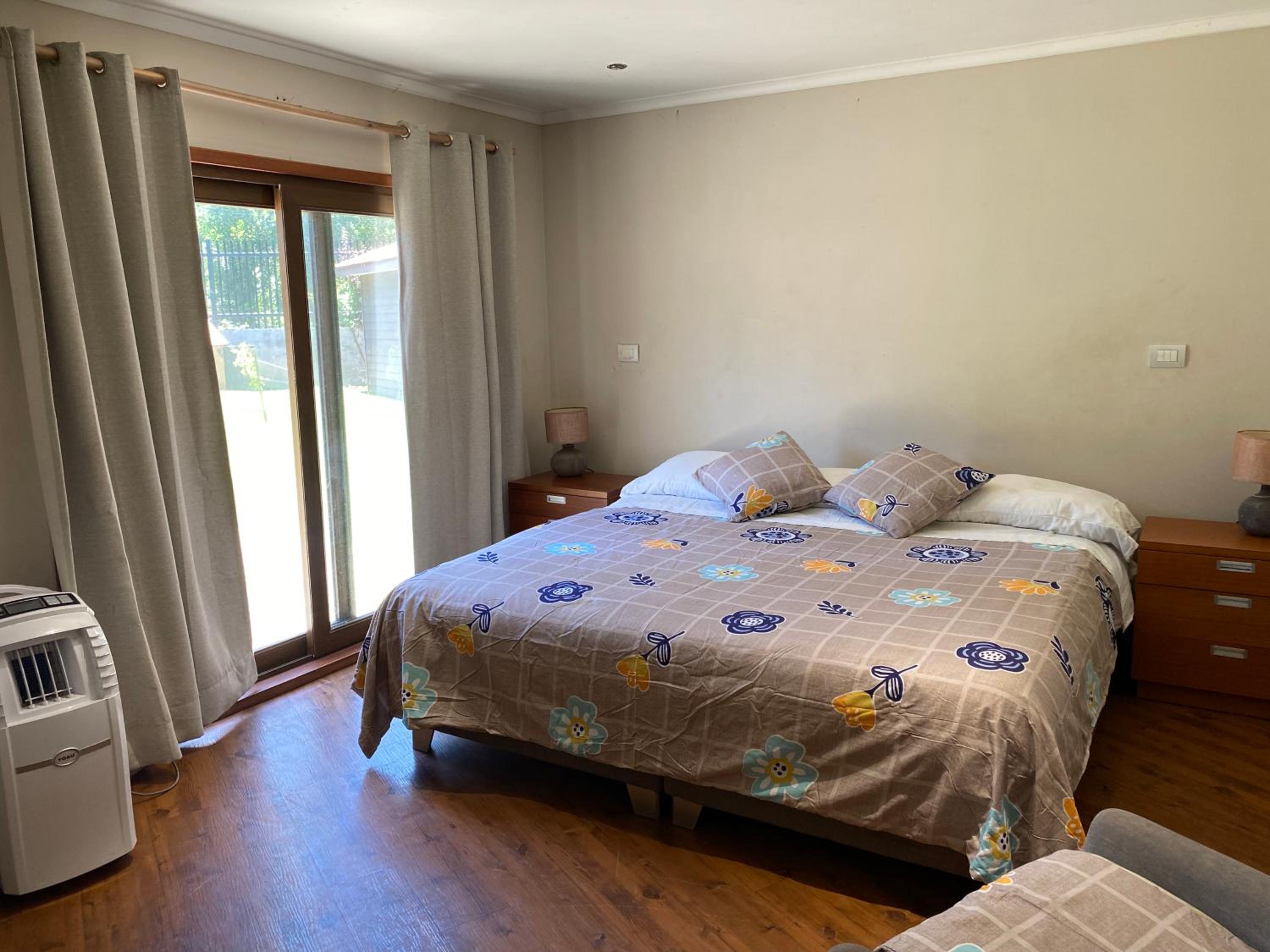 Four-Bedroom House photo 3