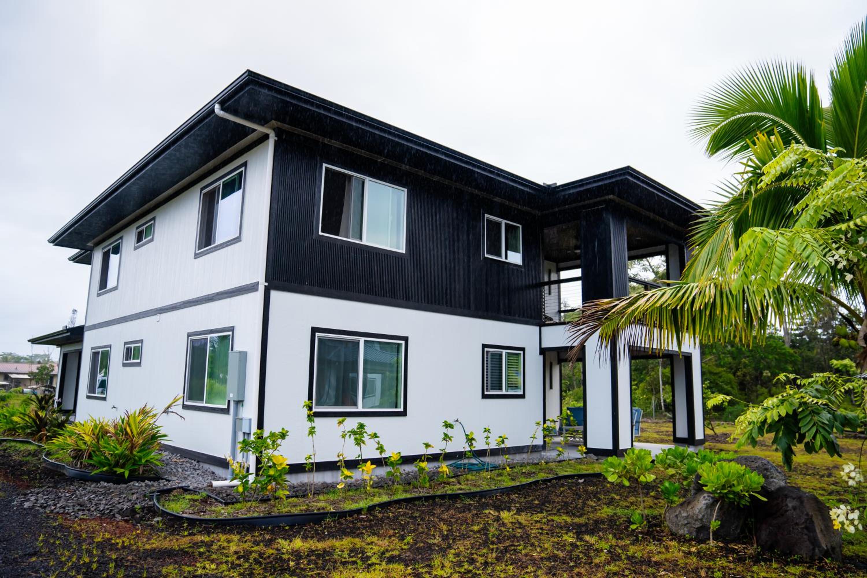 Three-Bedroom House photo 2