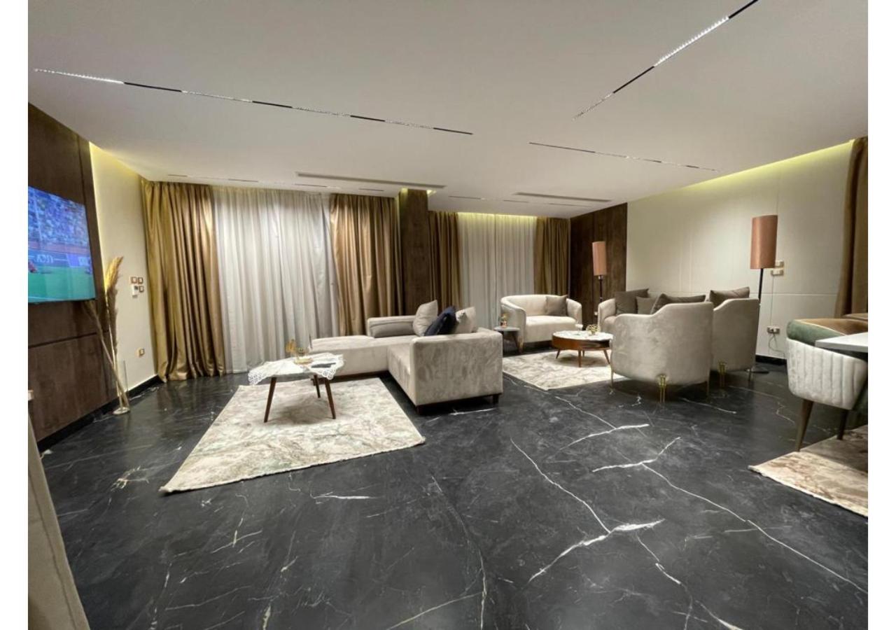 Villa photo 1
