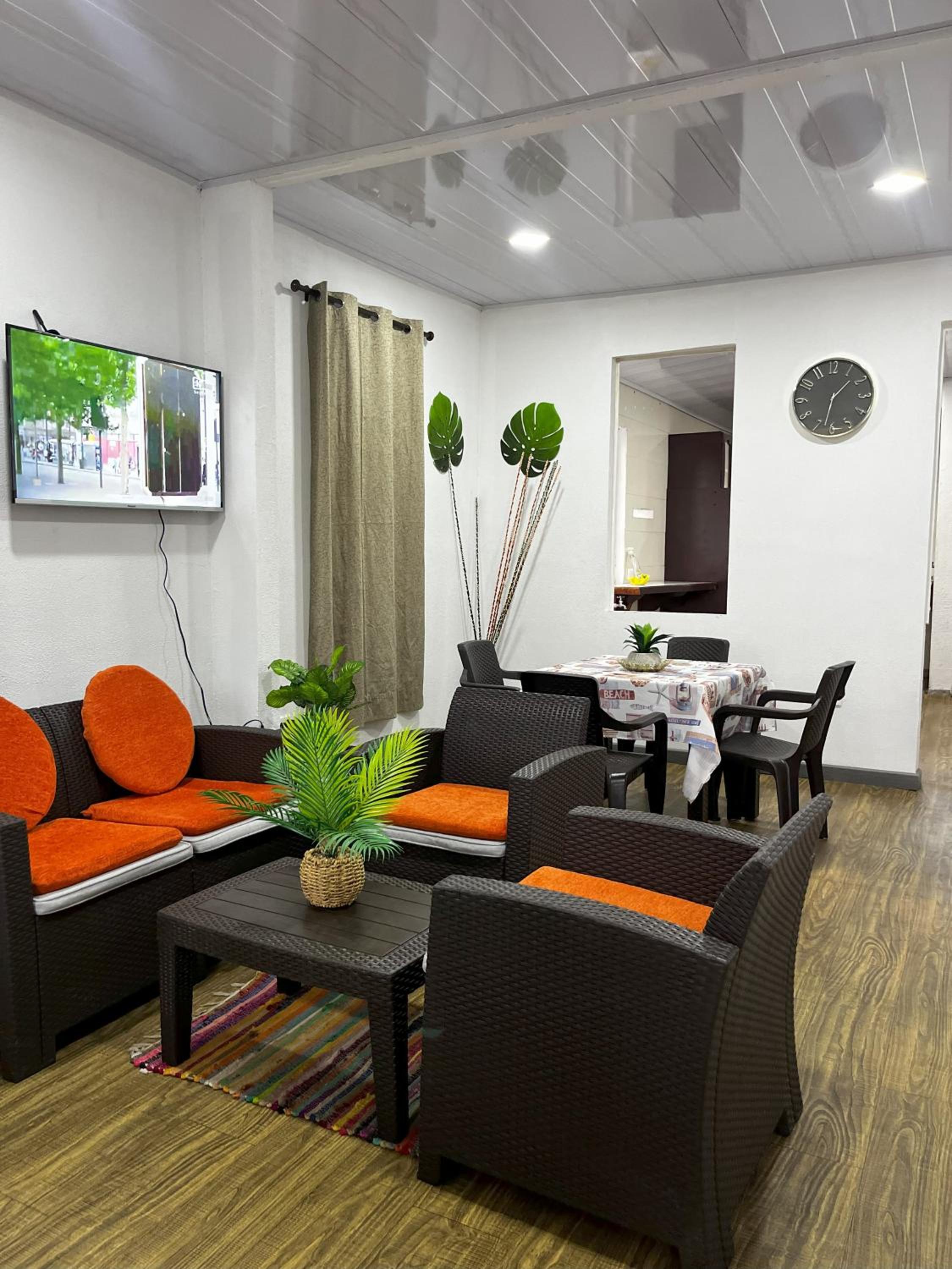 Three-Bedroom Apartment photo 1