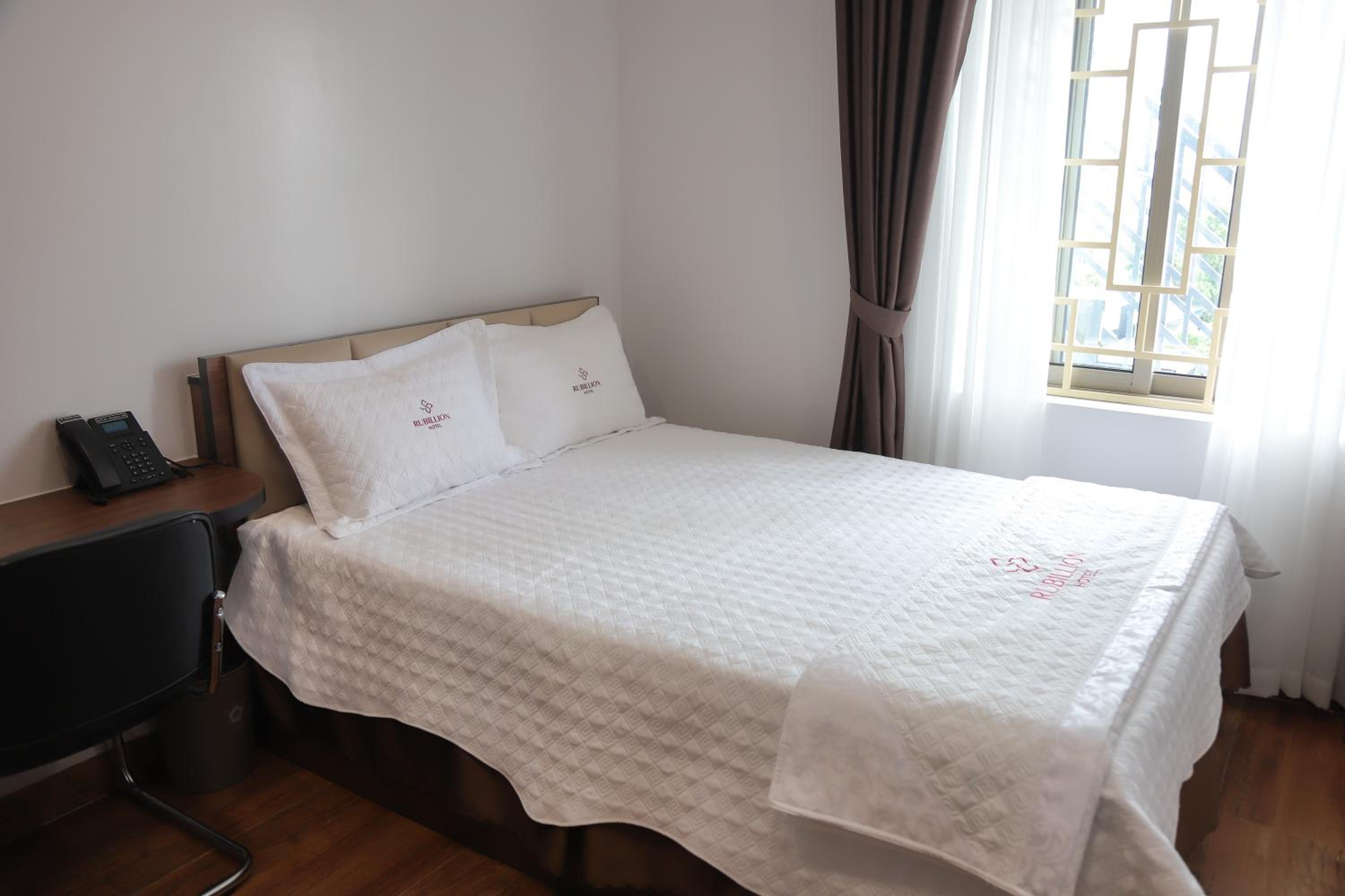 Queen Room photo 3