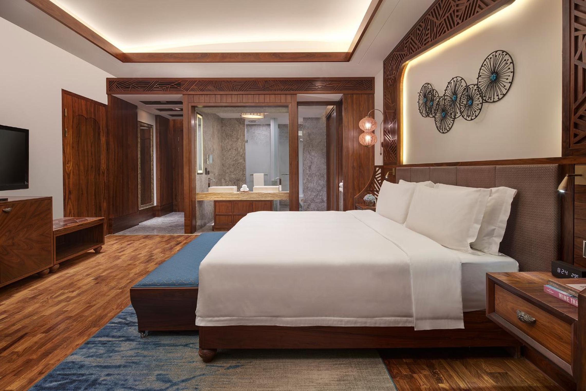 Fairmont King，1 King Size Bed Garden View - Photo 4