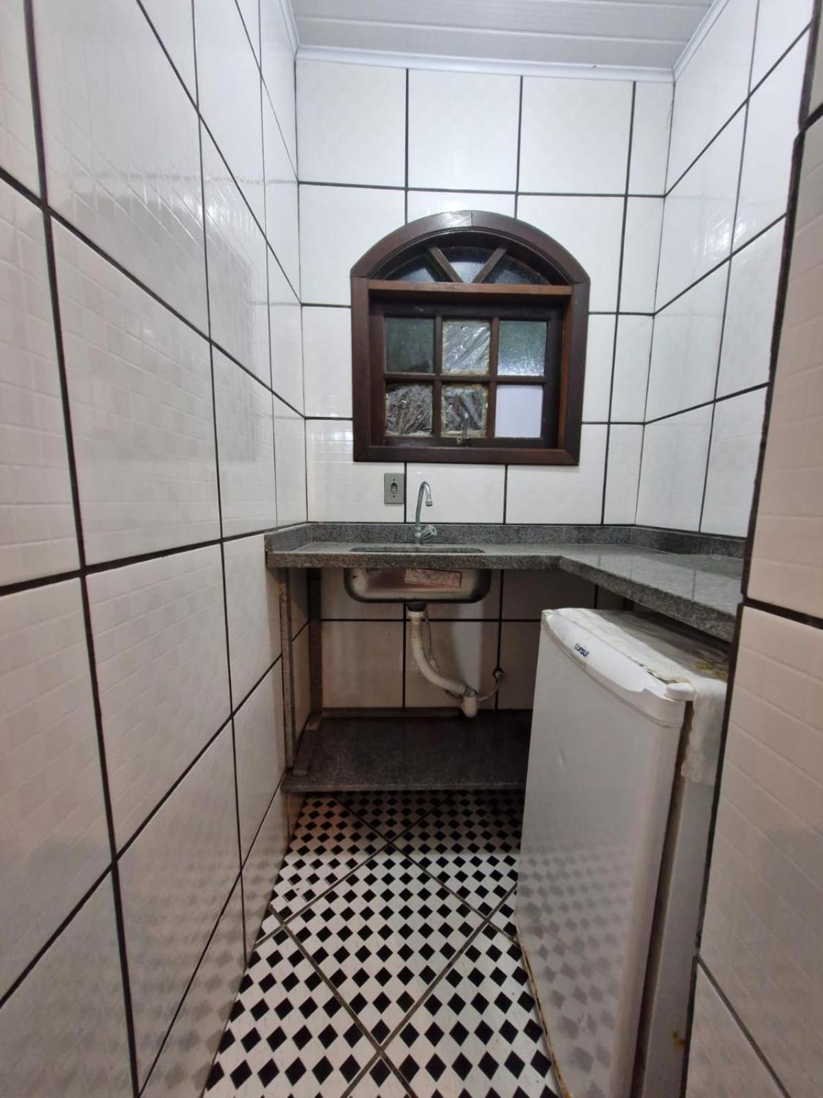 Basic Triple Room photo 2