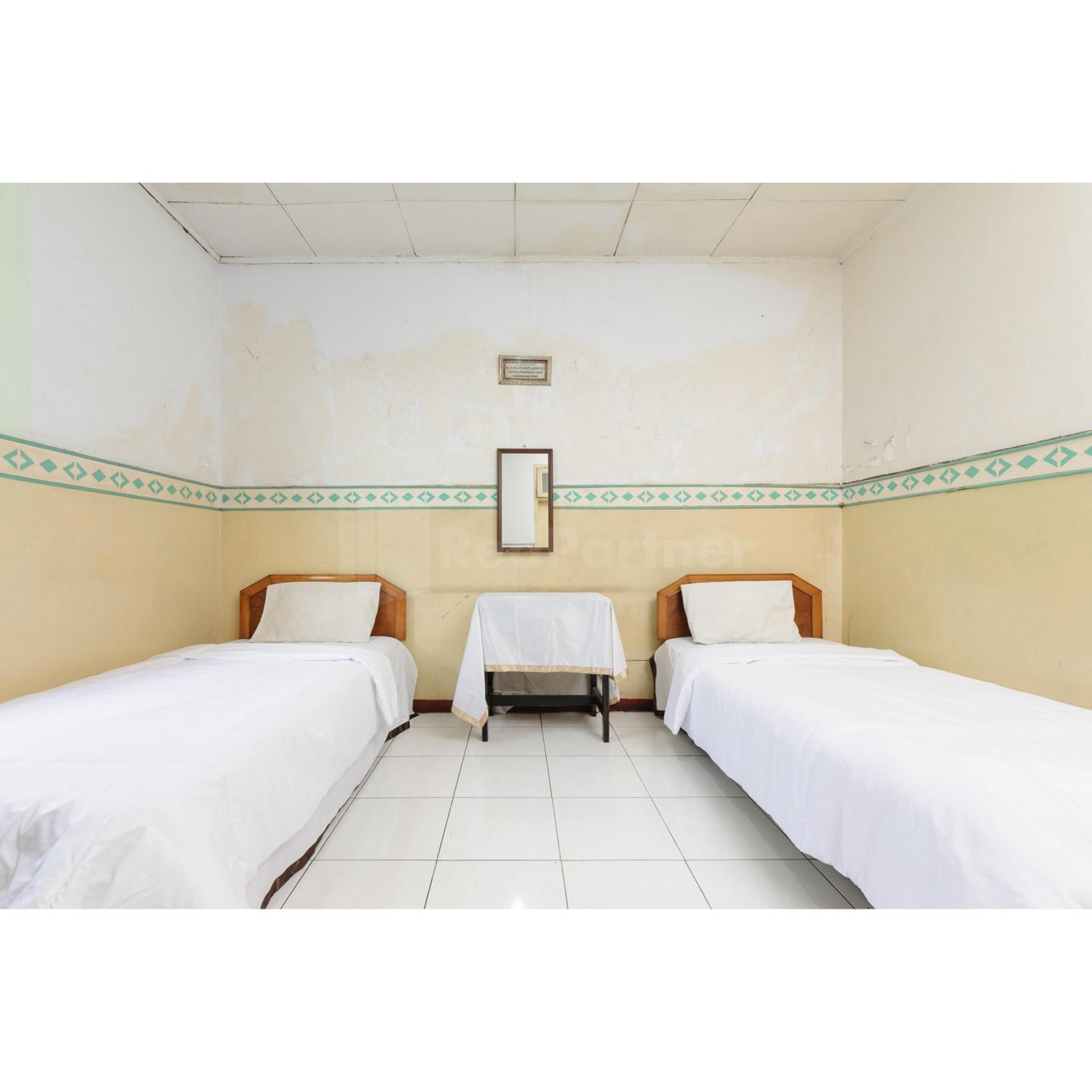 Twin Room - Photo 4