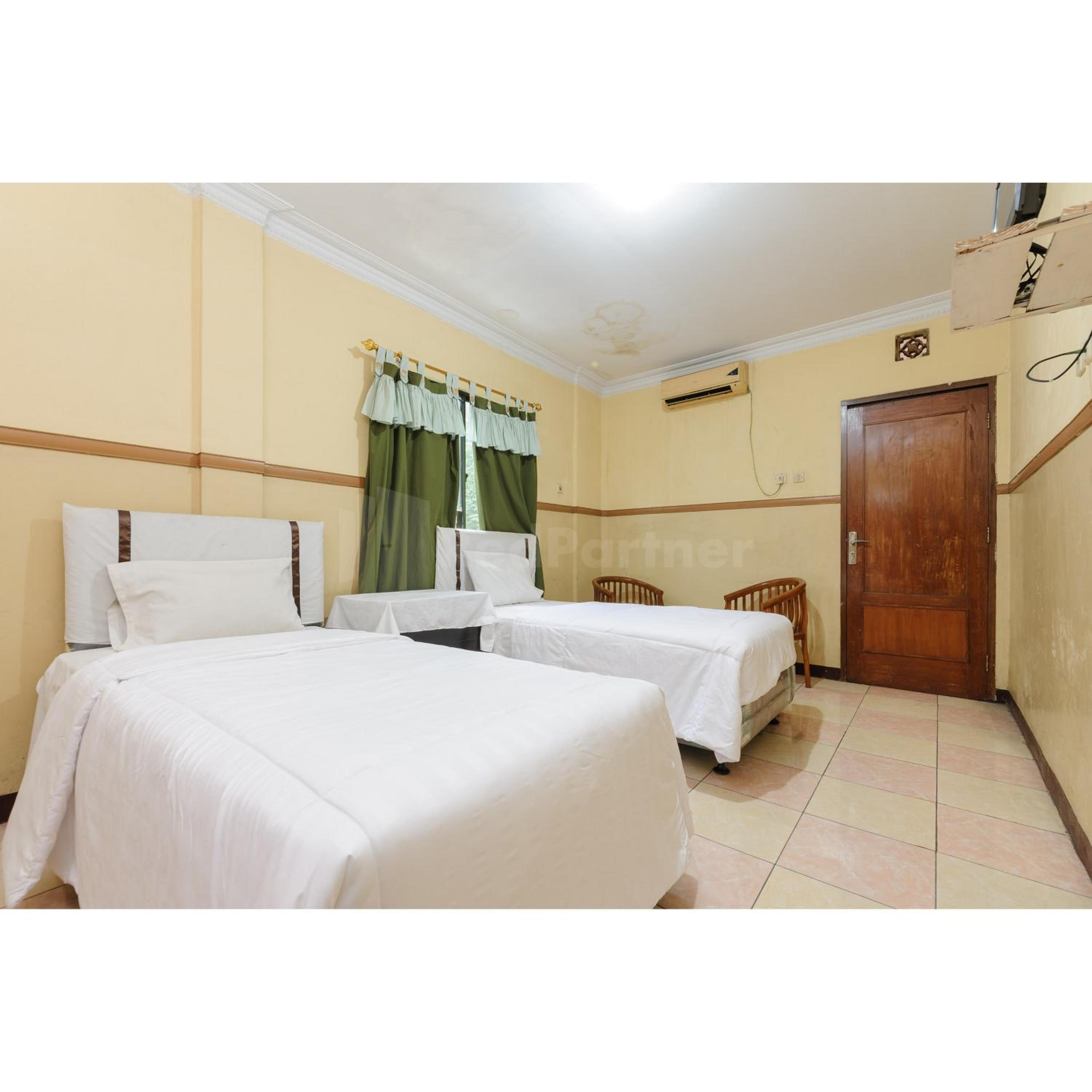 Deluxe Twin Room - Photo 2
