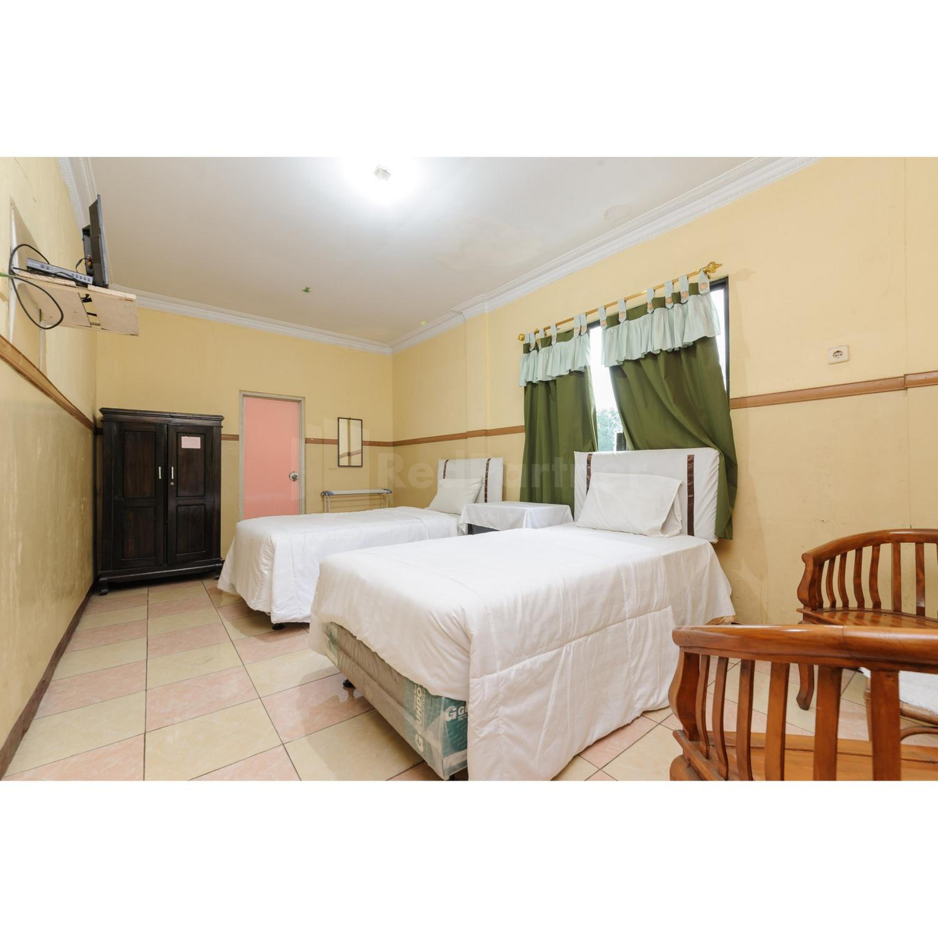 Deluxe Twin Room - Photo 1