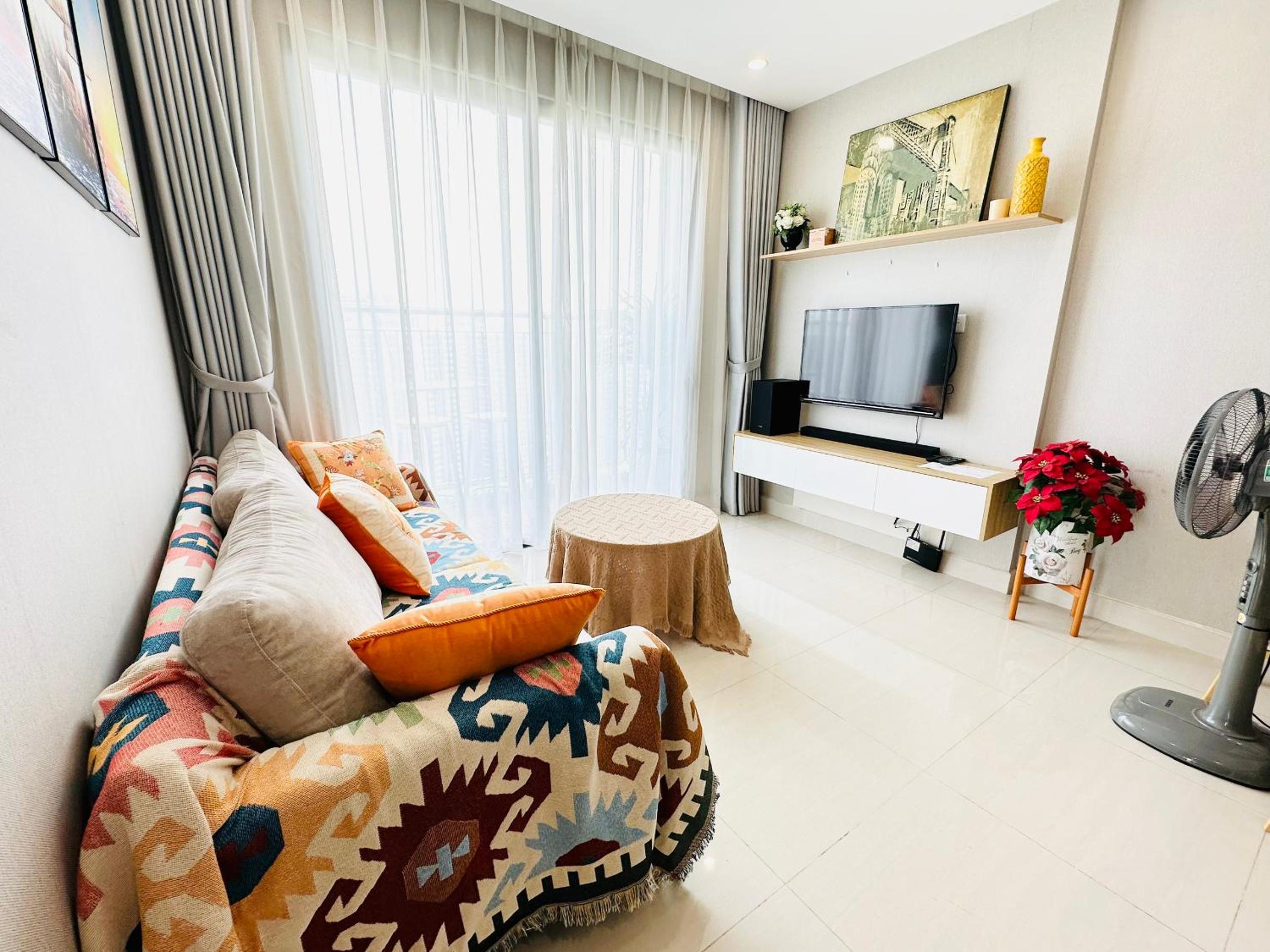 Three-Bedroom Apartment photo 1