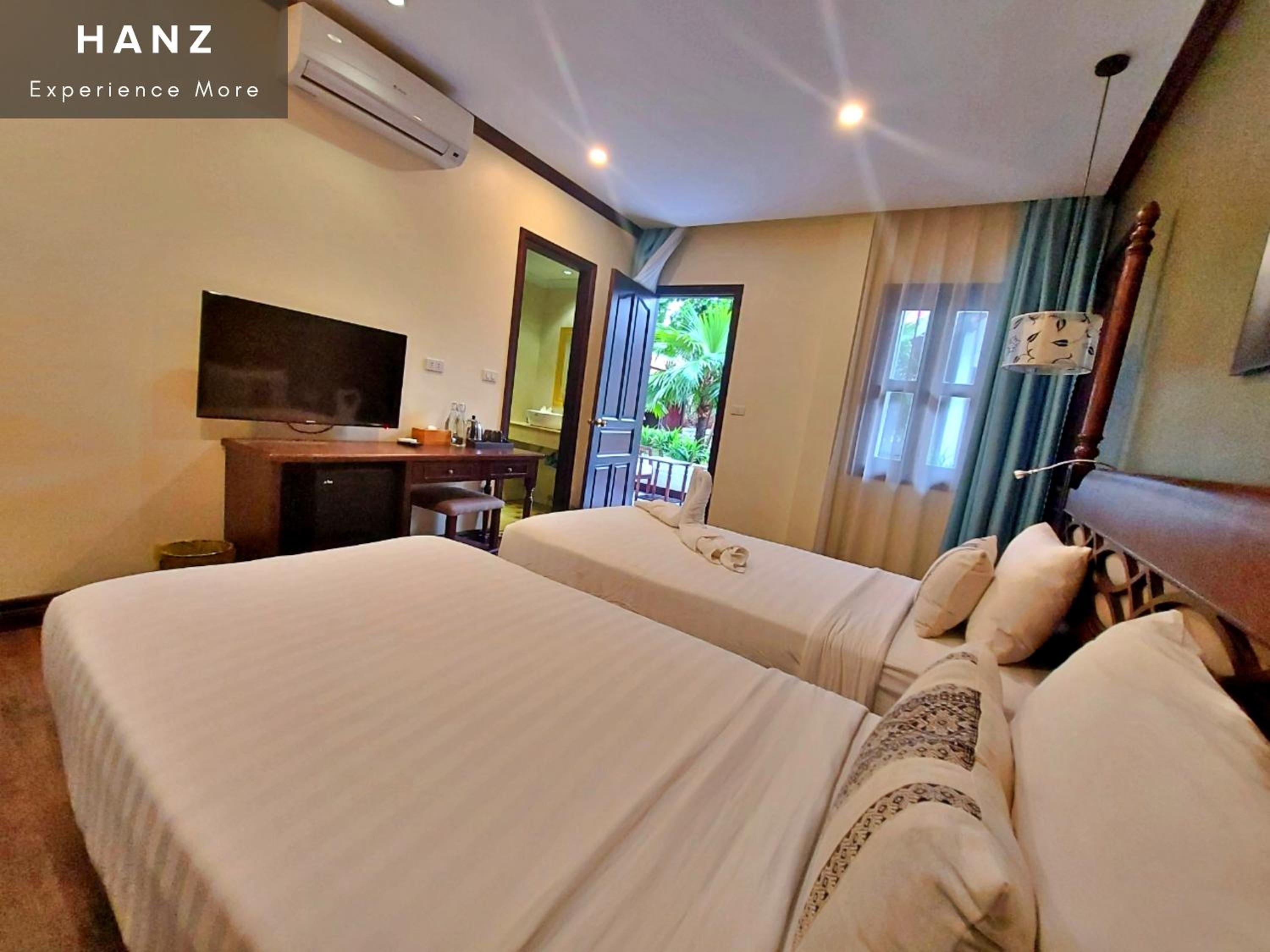Twin Room - Photo 10