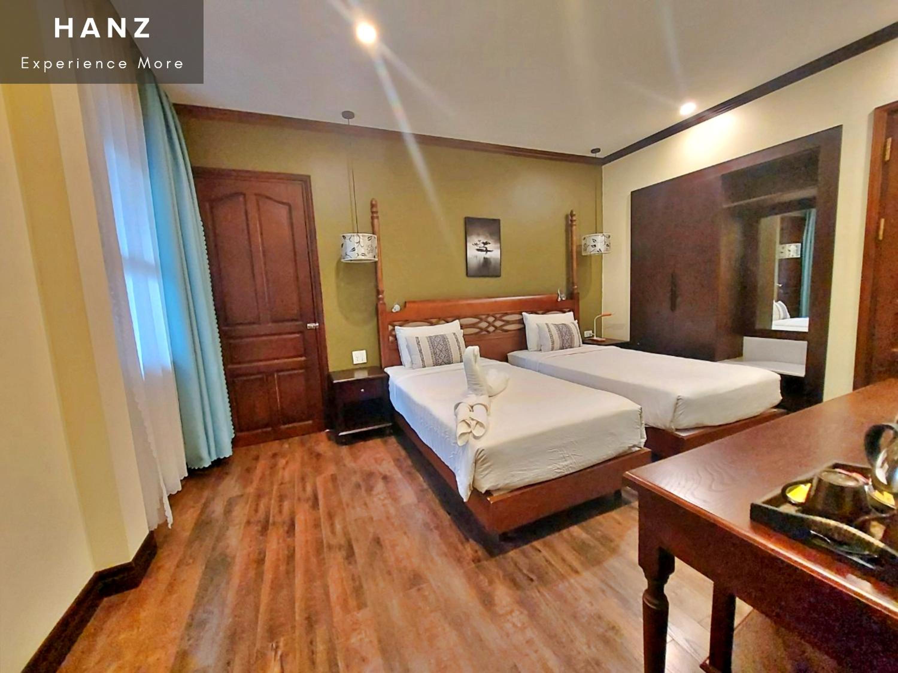 Twin Room - Photo 12