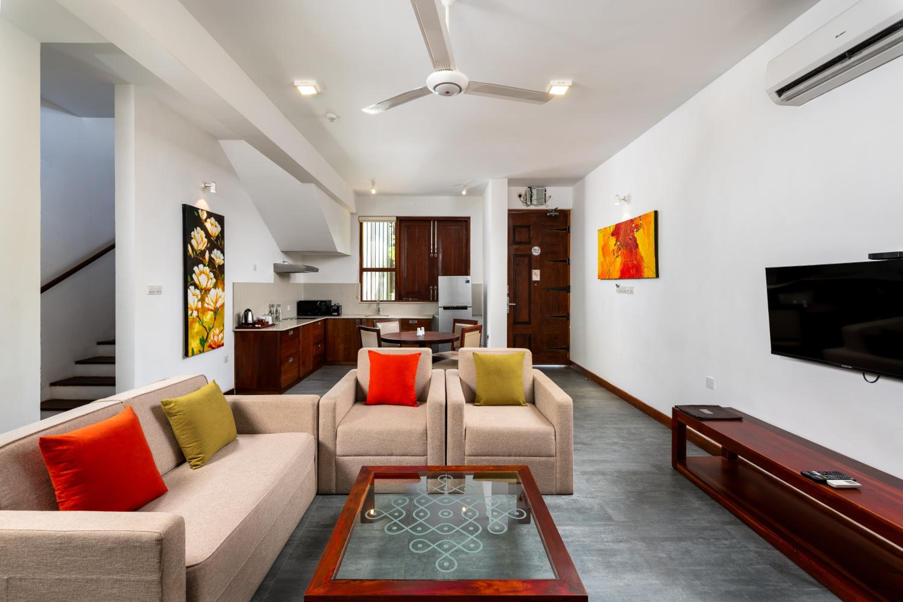 Two-Bedroom Deluxe Suite with Kitchenette & Balcony or Terrace