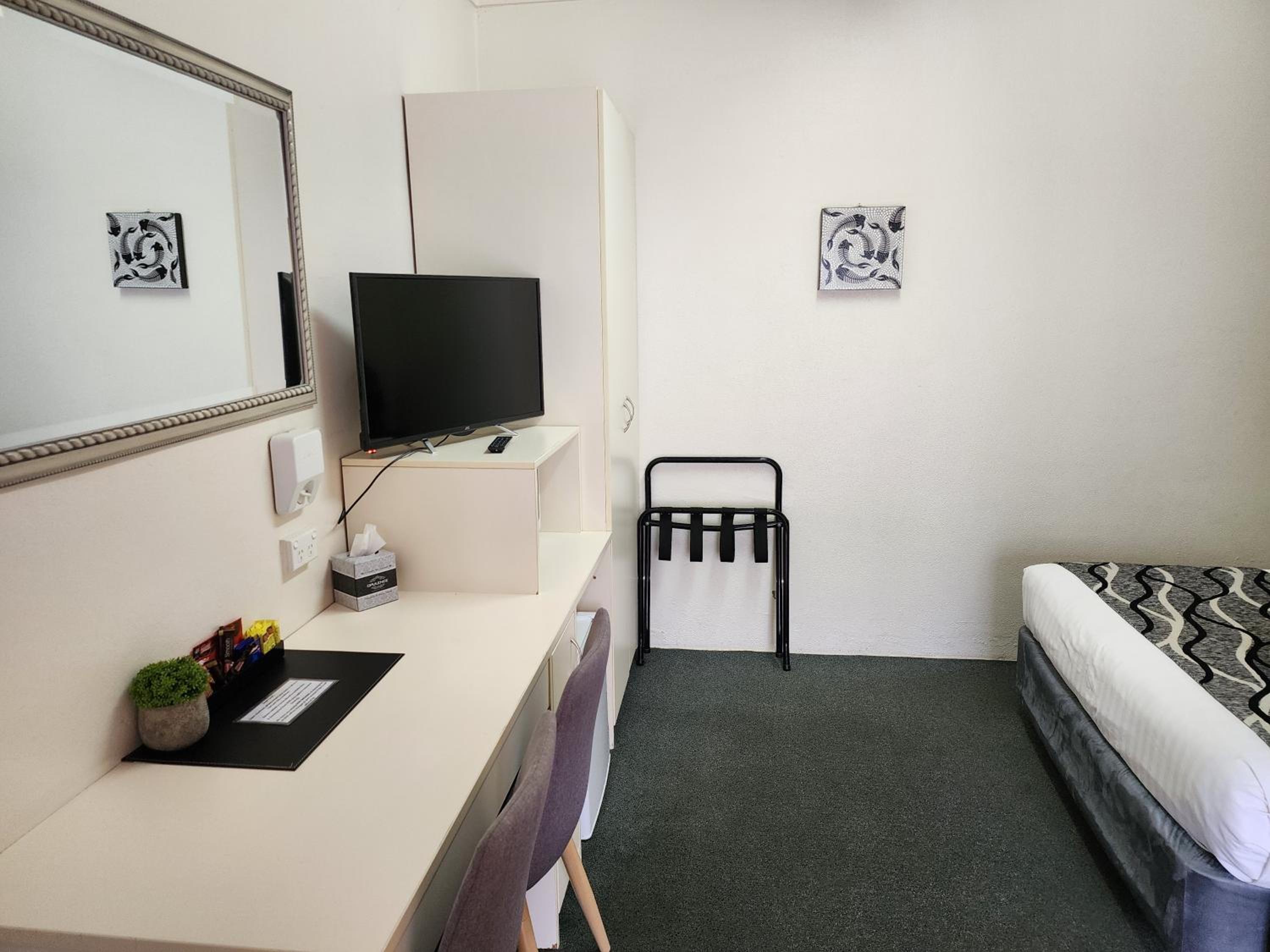 Standard Triple Room photo 2