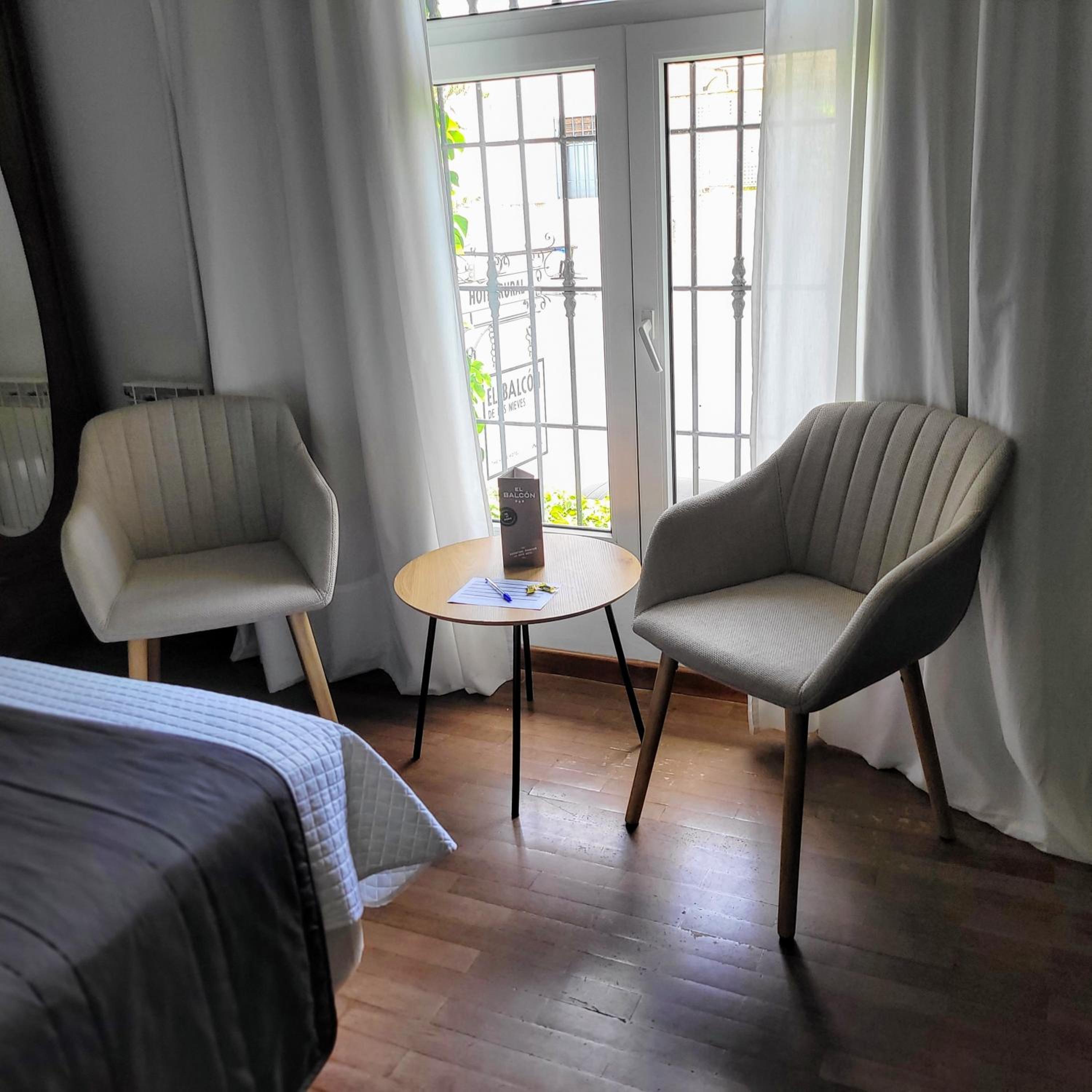 Double Room with Garden View - Photo 10