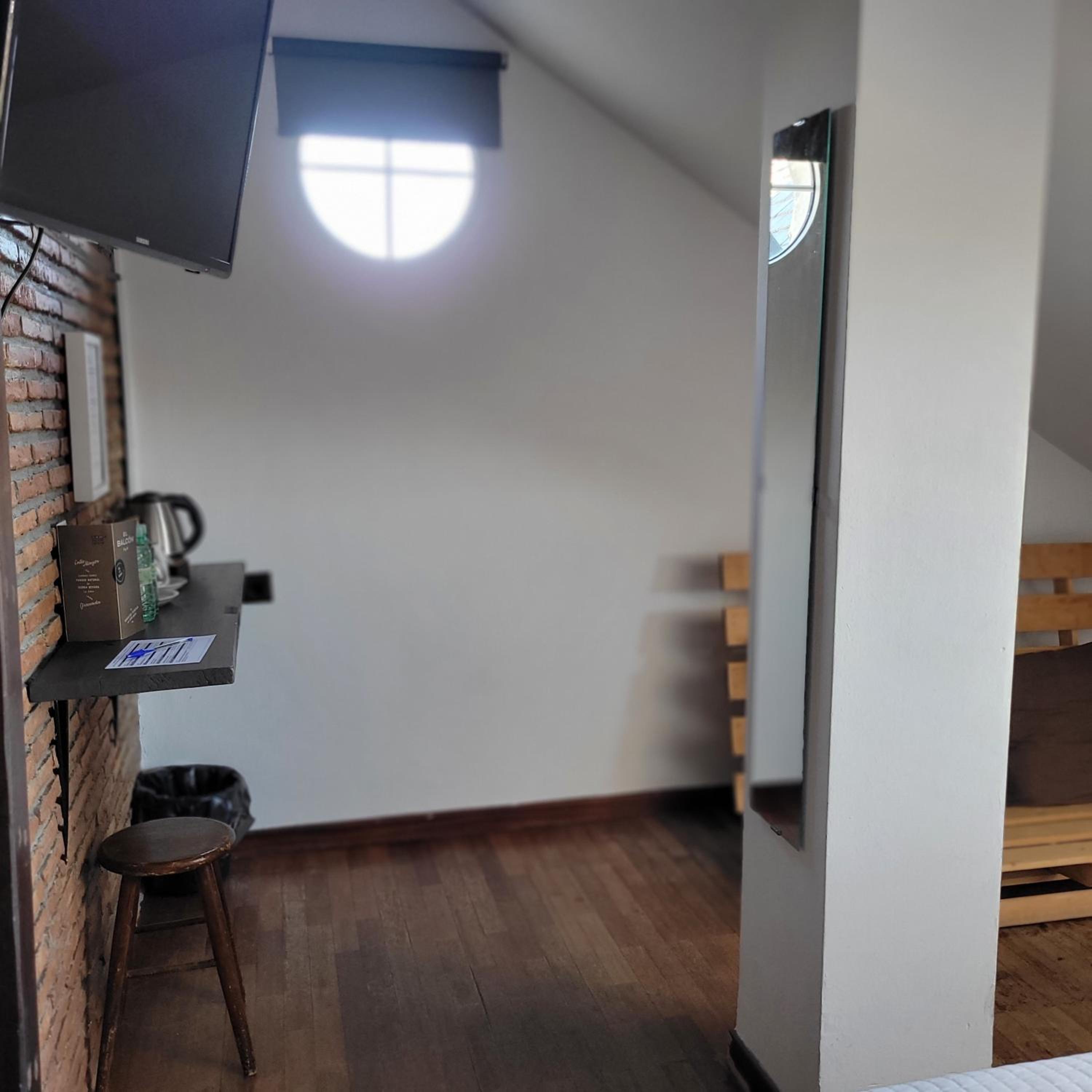 Double Room with Mountain View - Photo 6