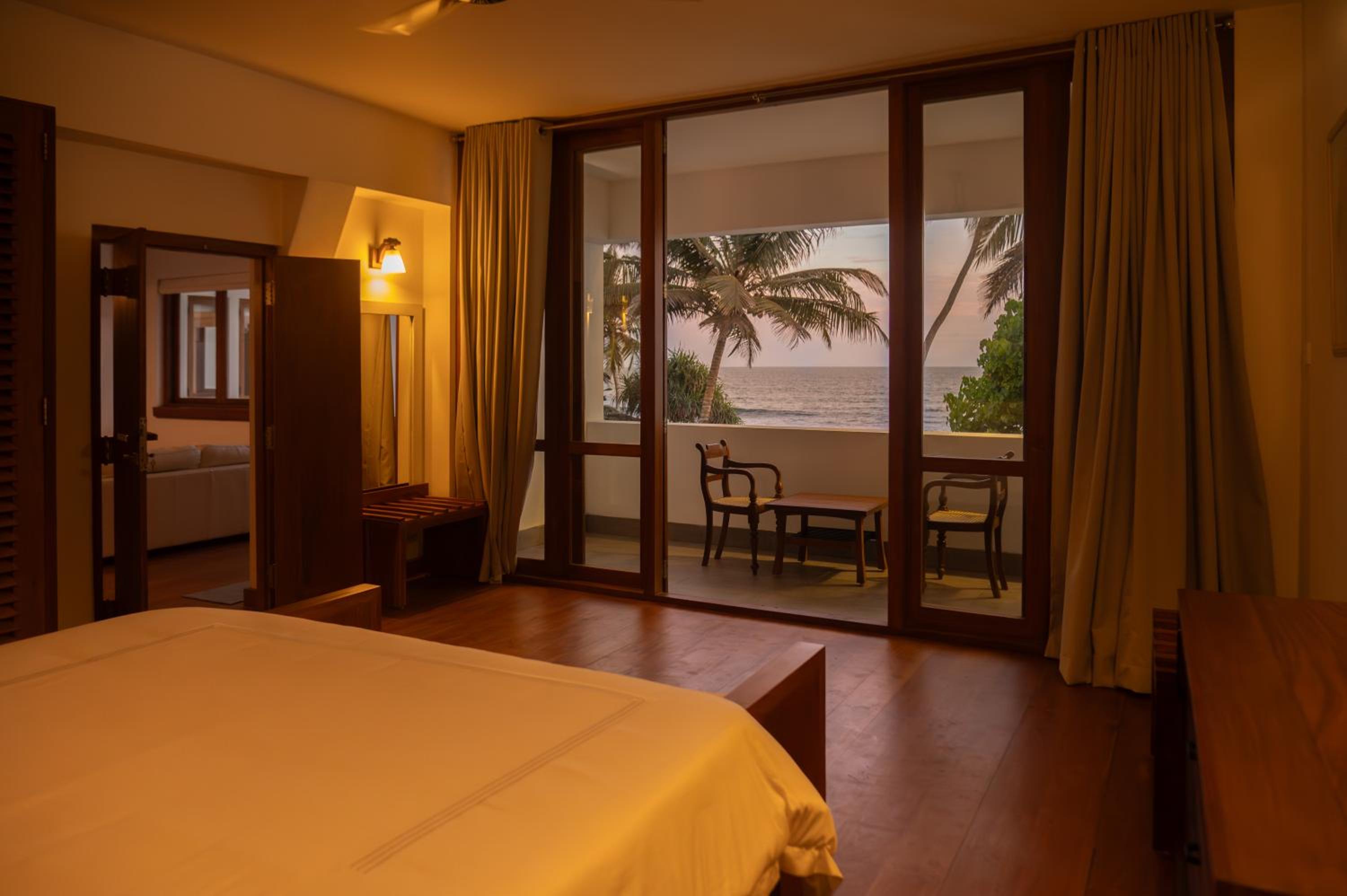 Villa - Beach Front photo 1