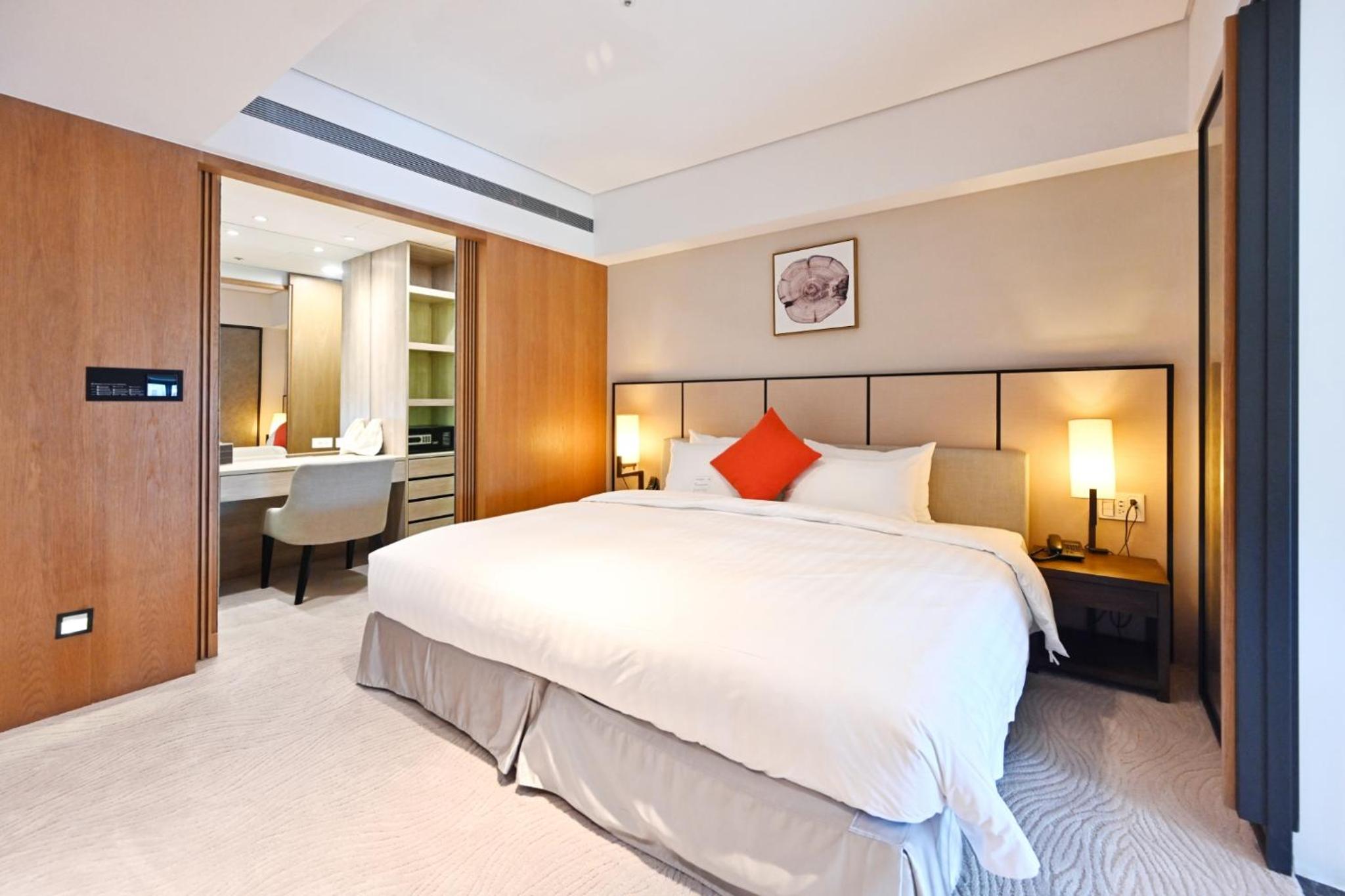 Deluxe Quadruple Room - Photo 2