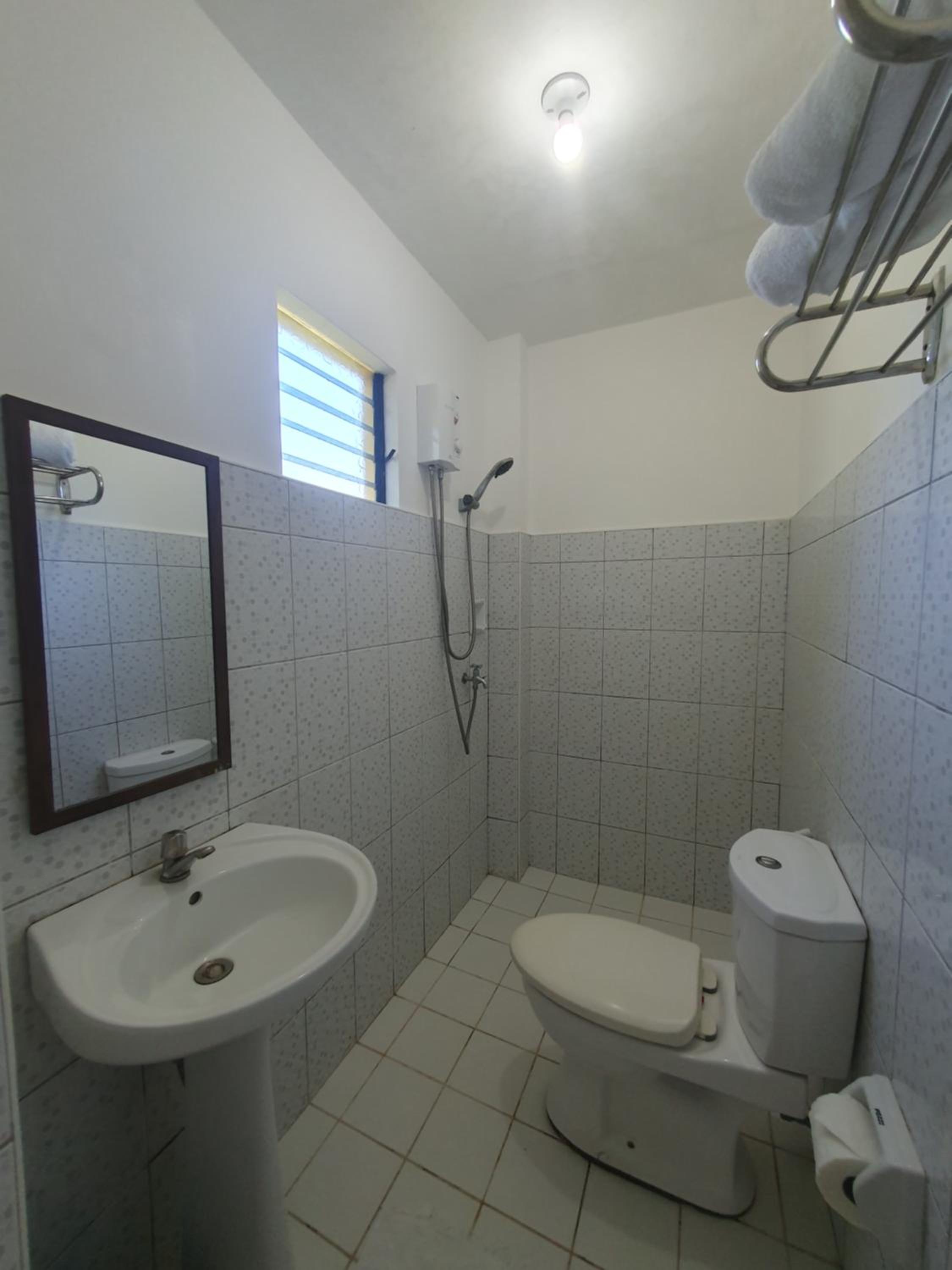 Queen Room with Pool View photo 2