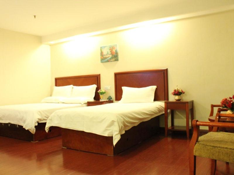 Mainland Chinese Citizens - Business Twin Room photo 3
