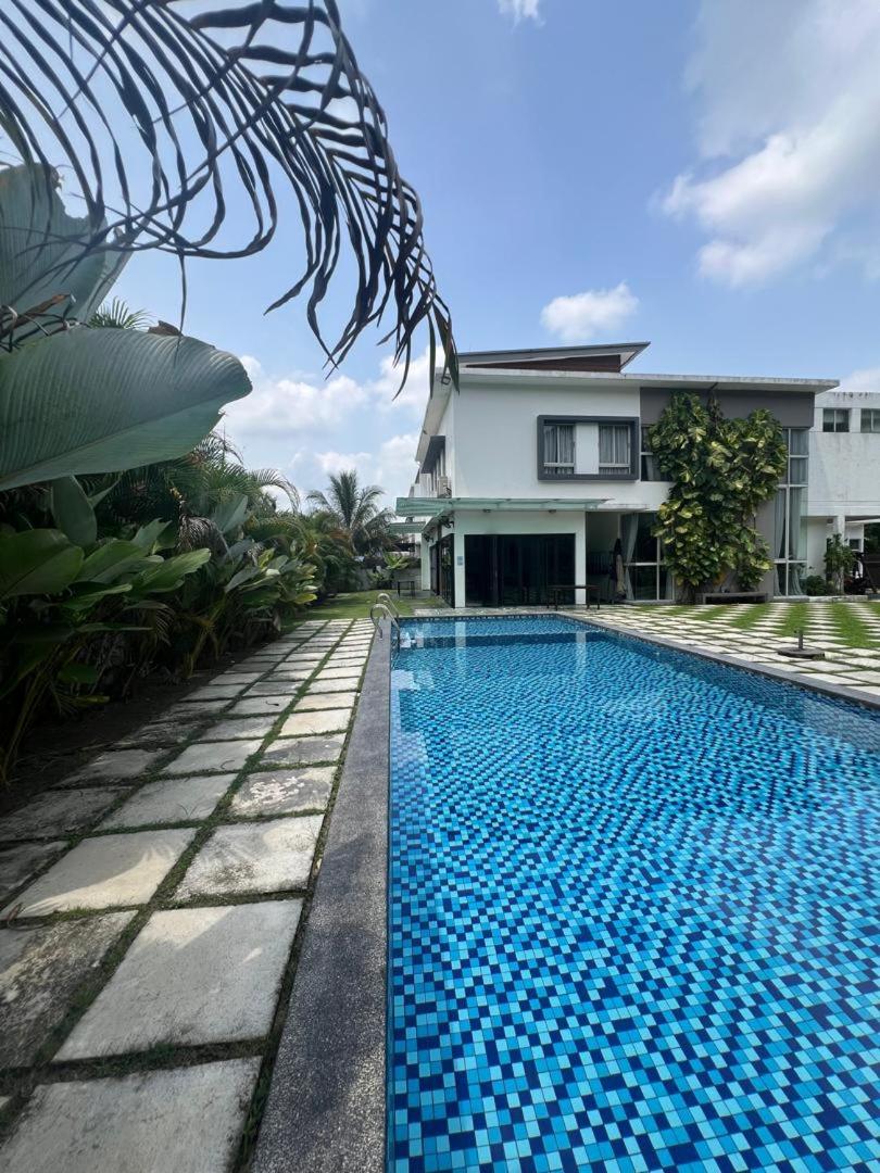 Villa With Private Pool