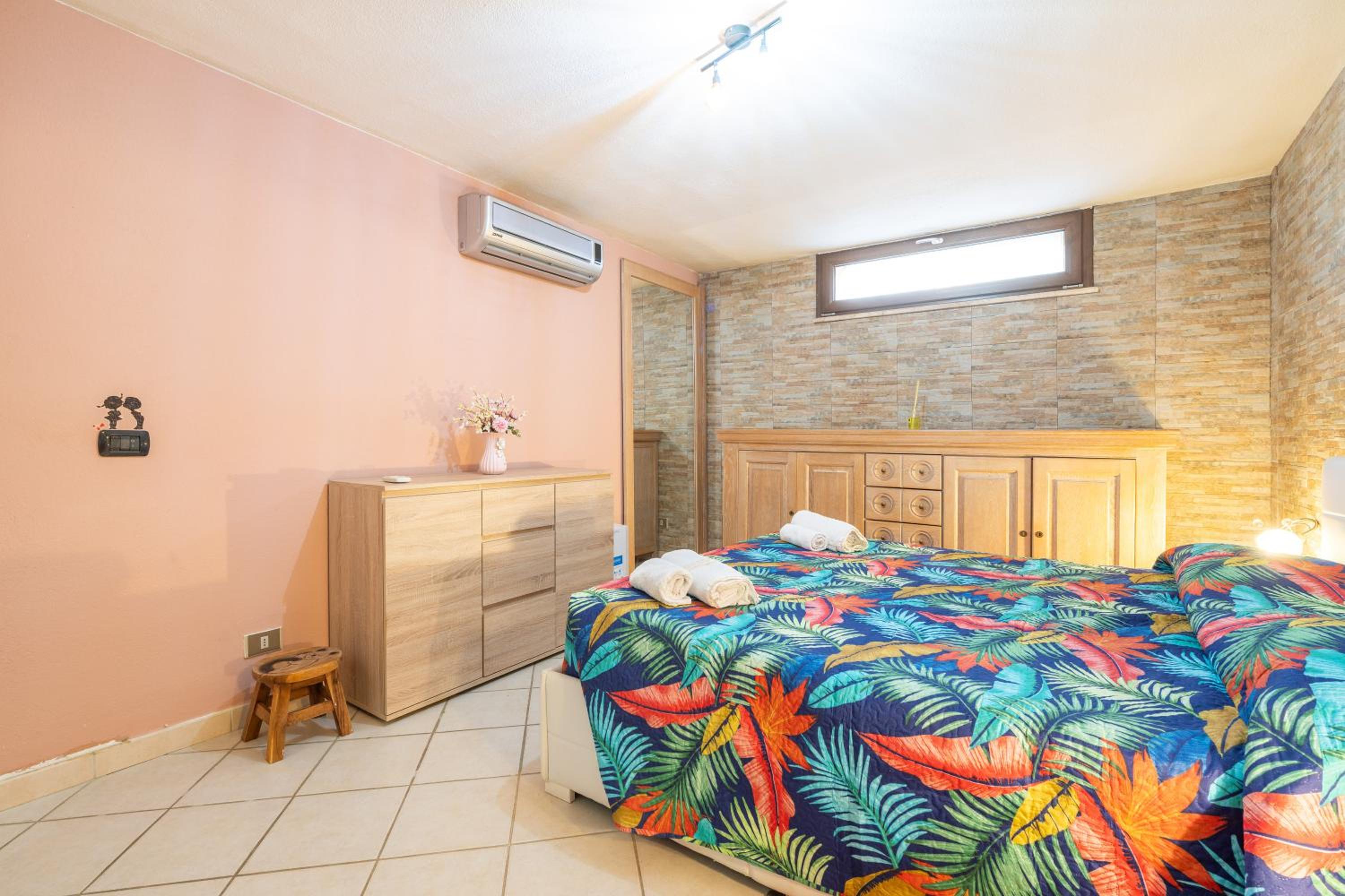 Three-Bedroom House photo 2