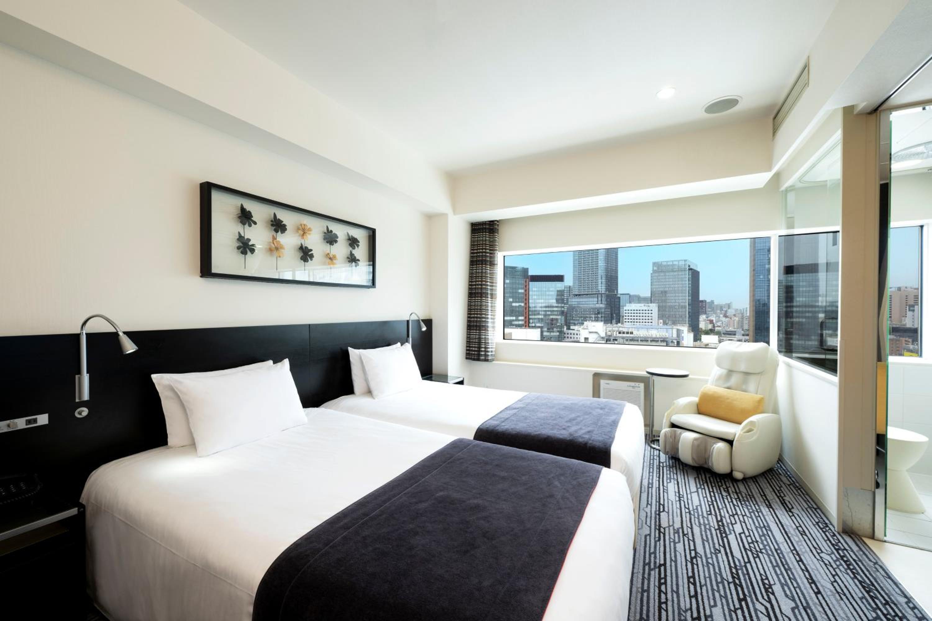 Twin Room - Non-Smoking photo 1