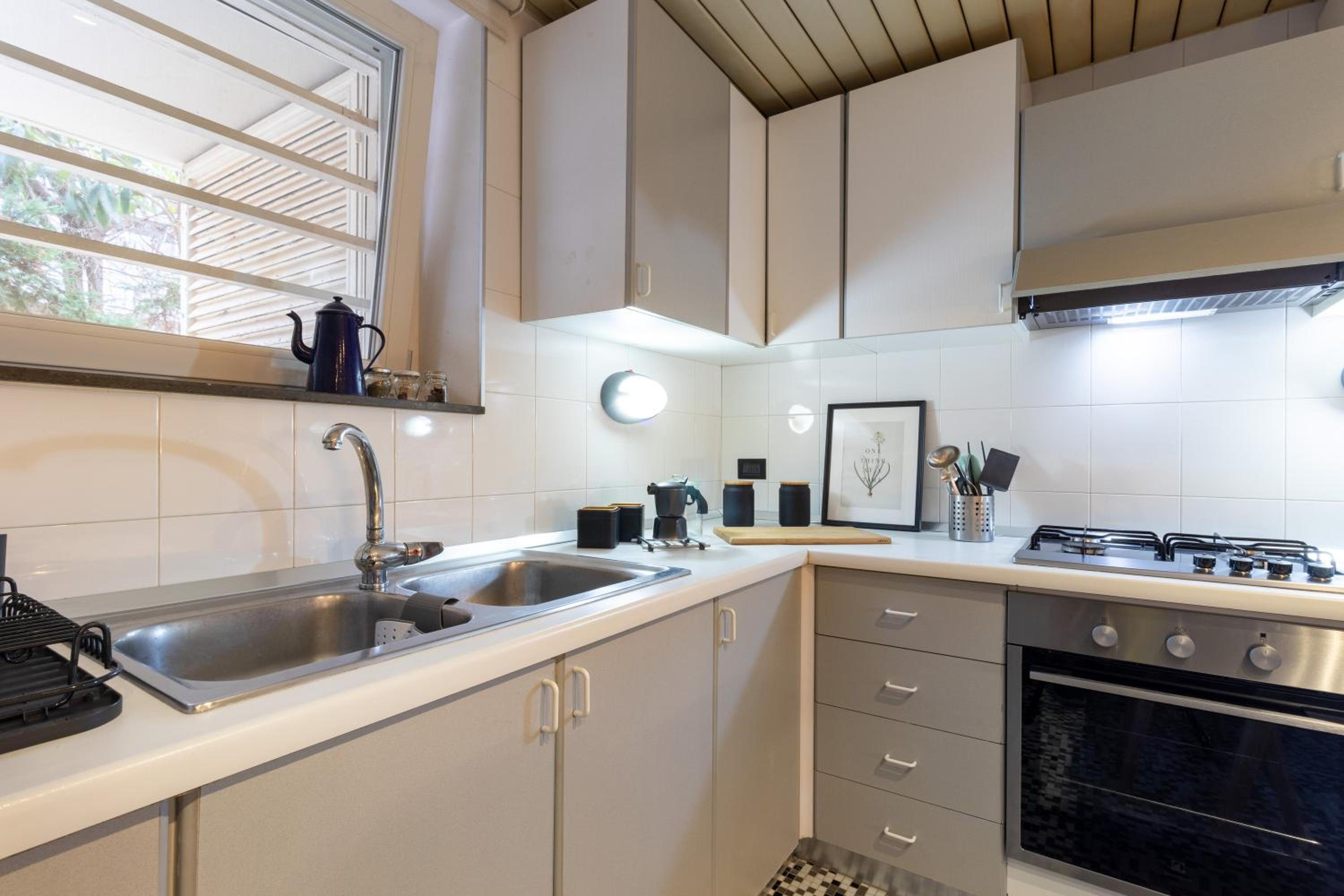 One-Bedroom Apartment with Garden View photo 3