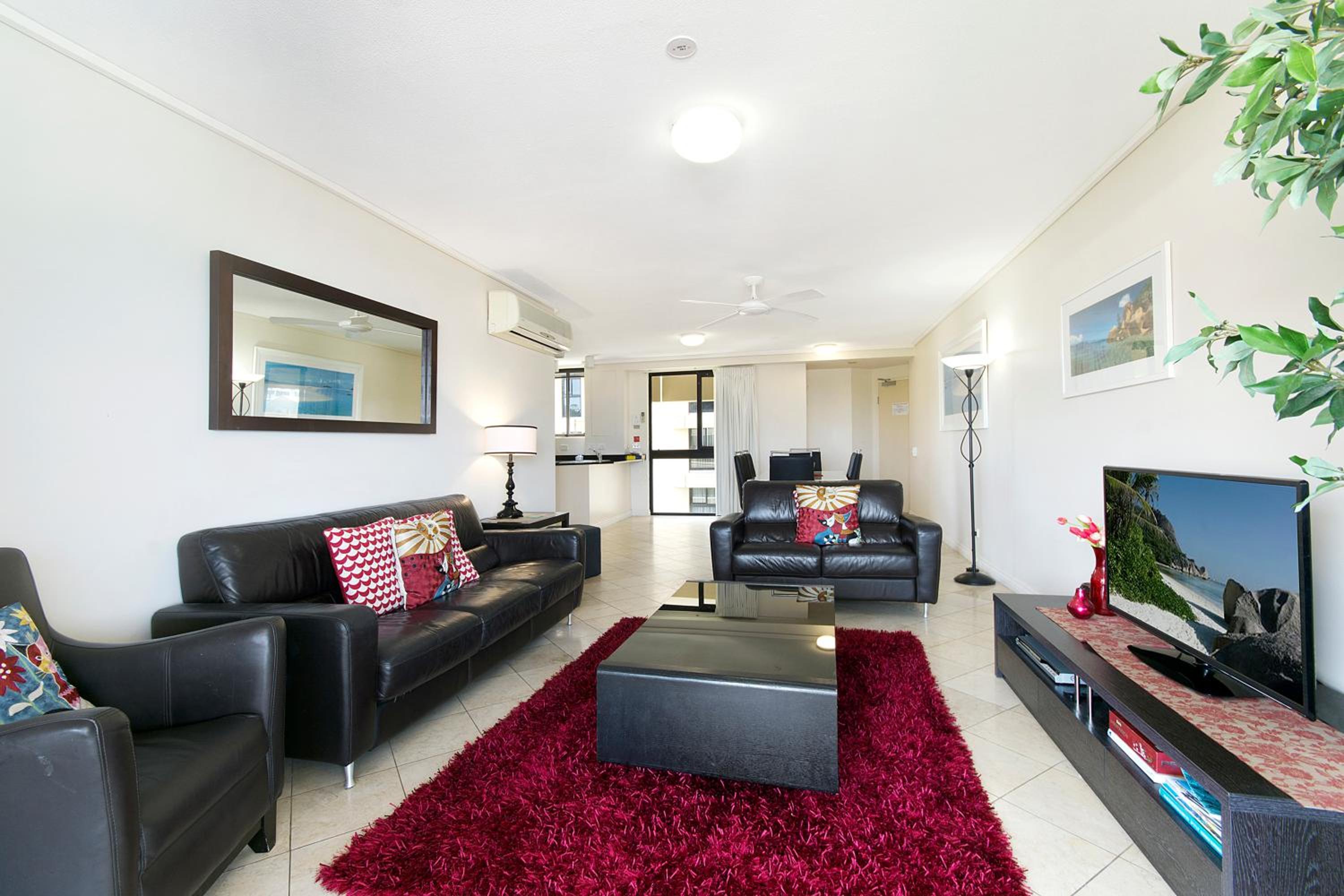 Three Bedroom Low Floor Partial Ocean View Apartment