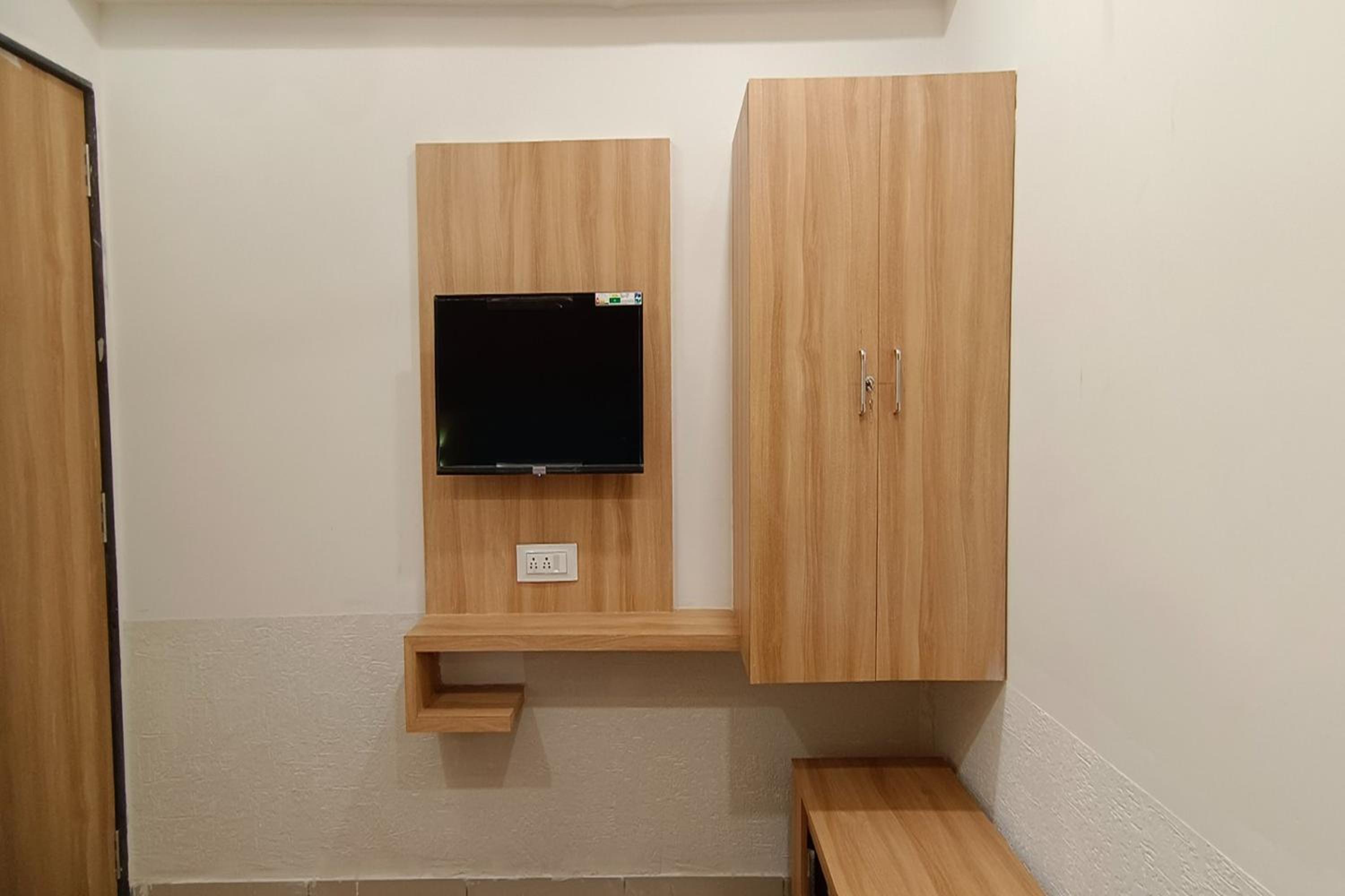 Deluxe Room - Photo 2