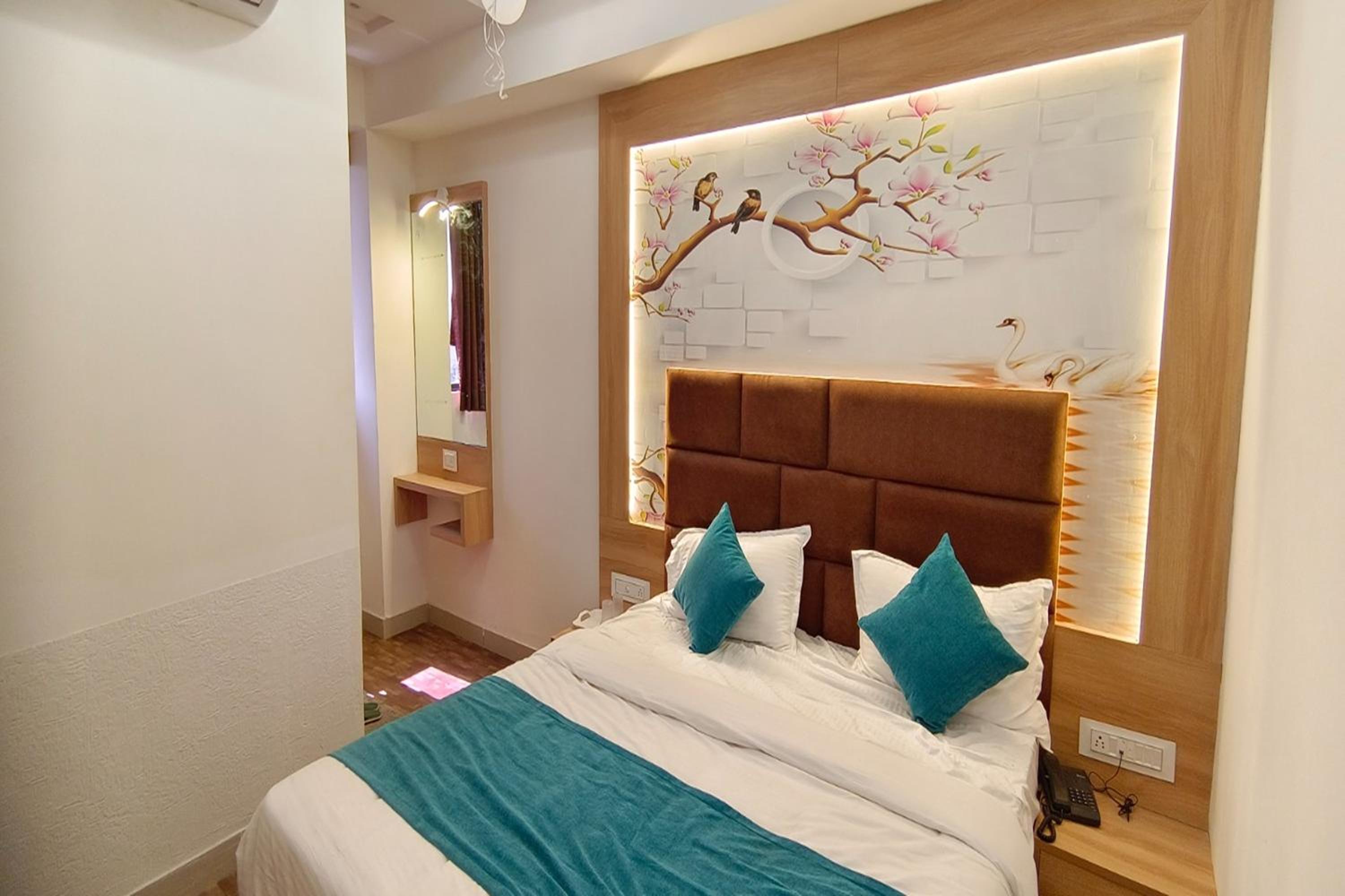 Deluxe Room - Photo 4