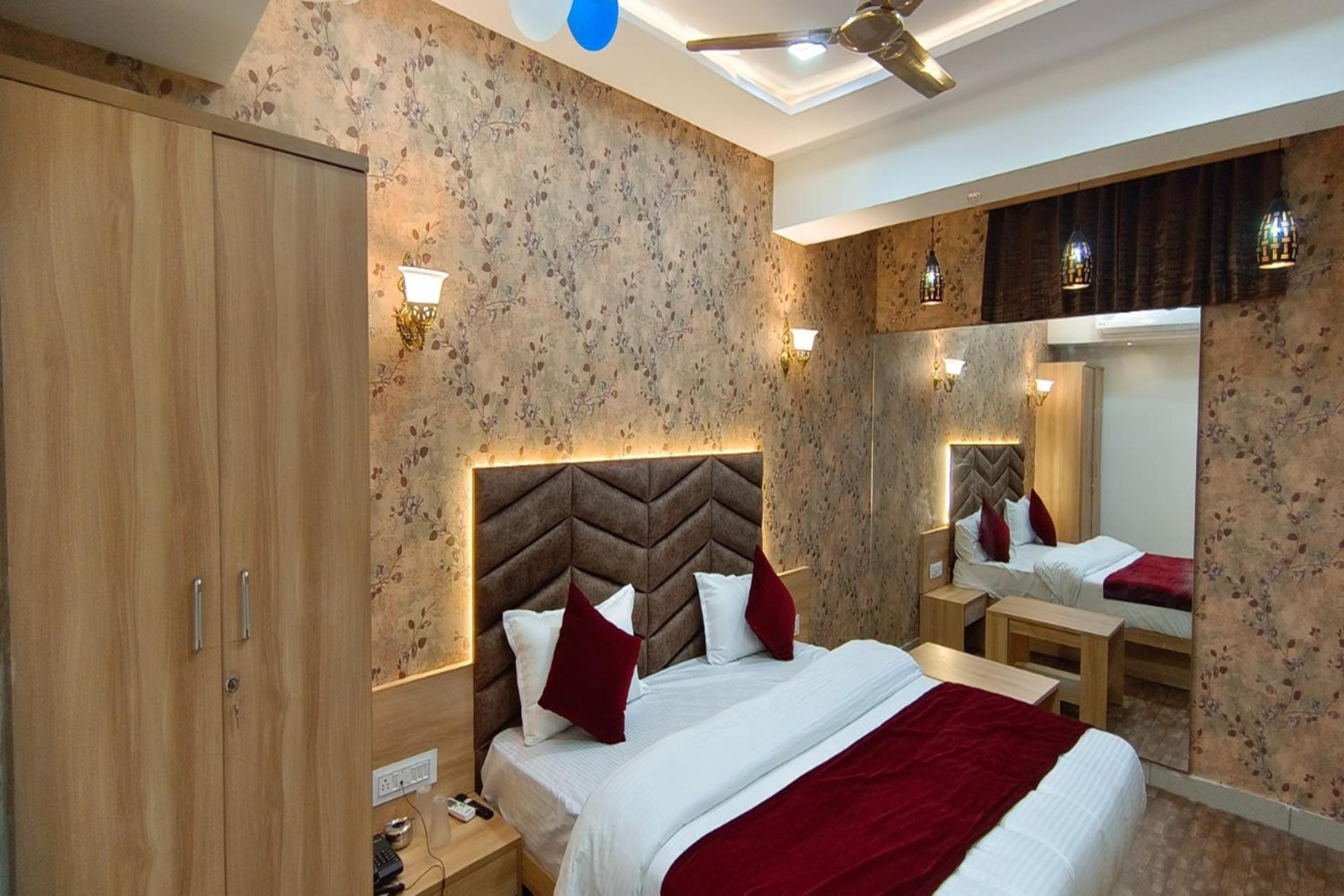 Deluxe Room - Photo 8