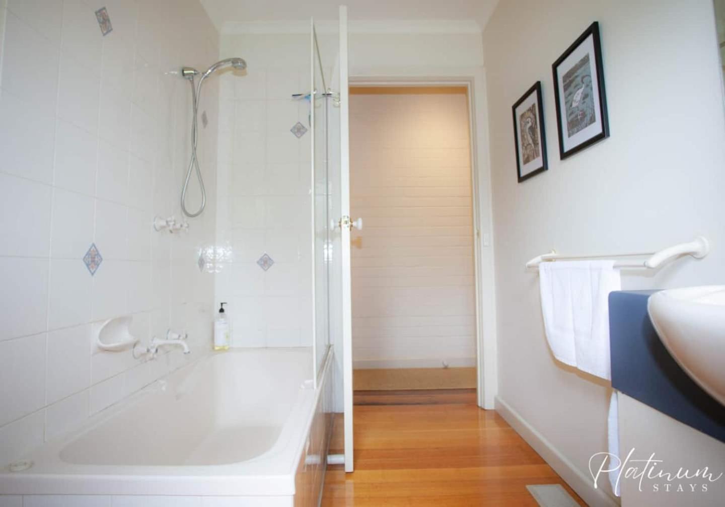Two-Bedroom House photo 2