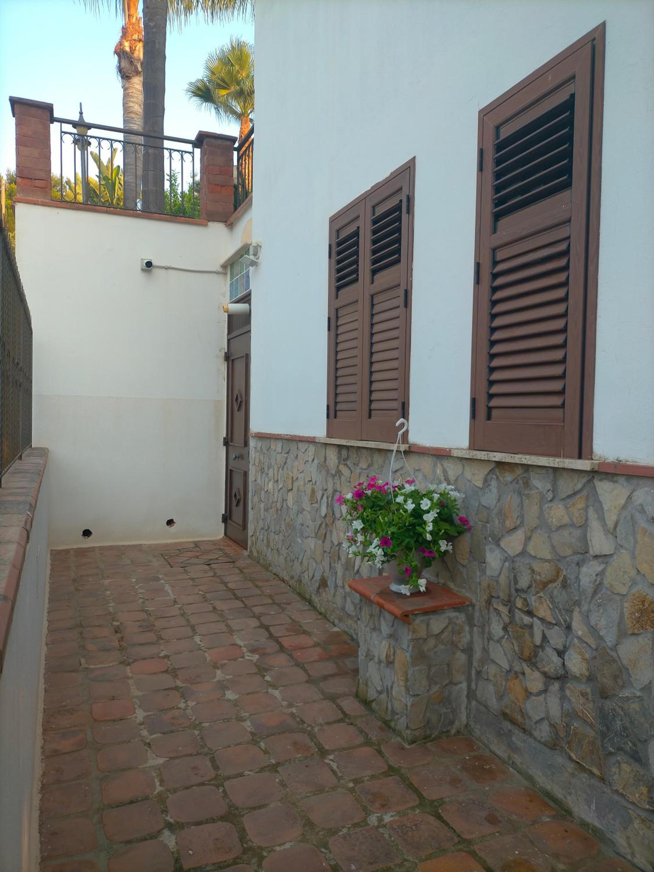 Two-Bedroom House photo 2
