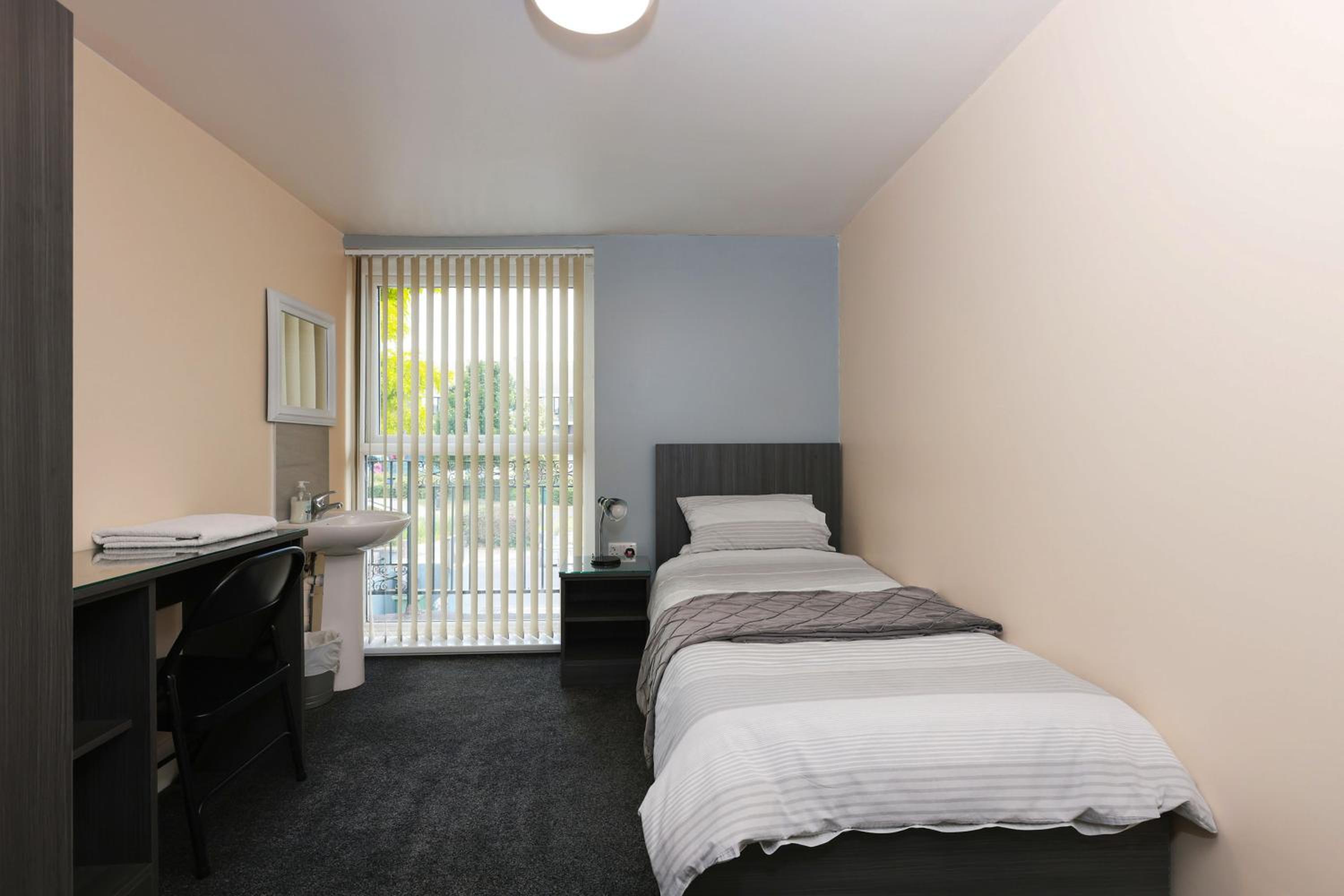 Standard Single Room with Shared Bathroom