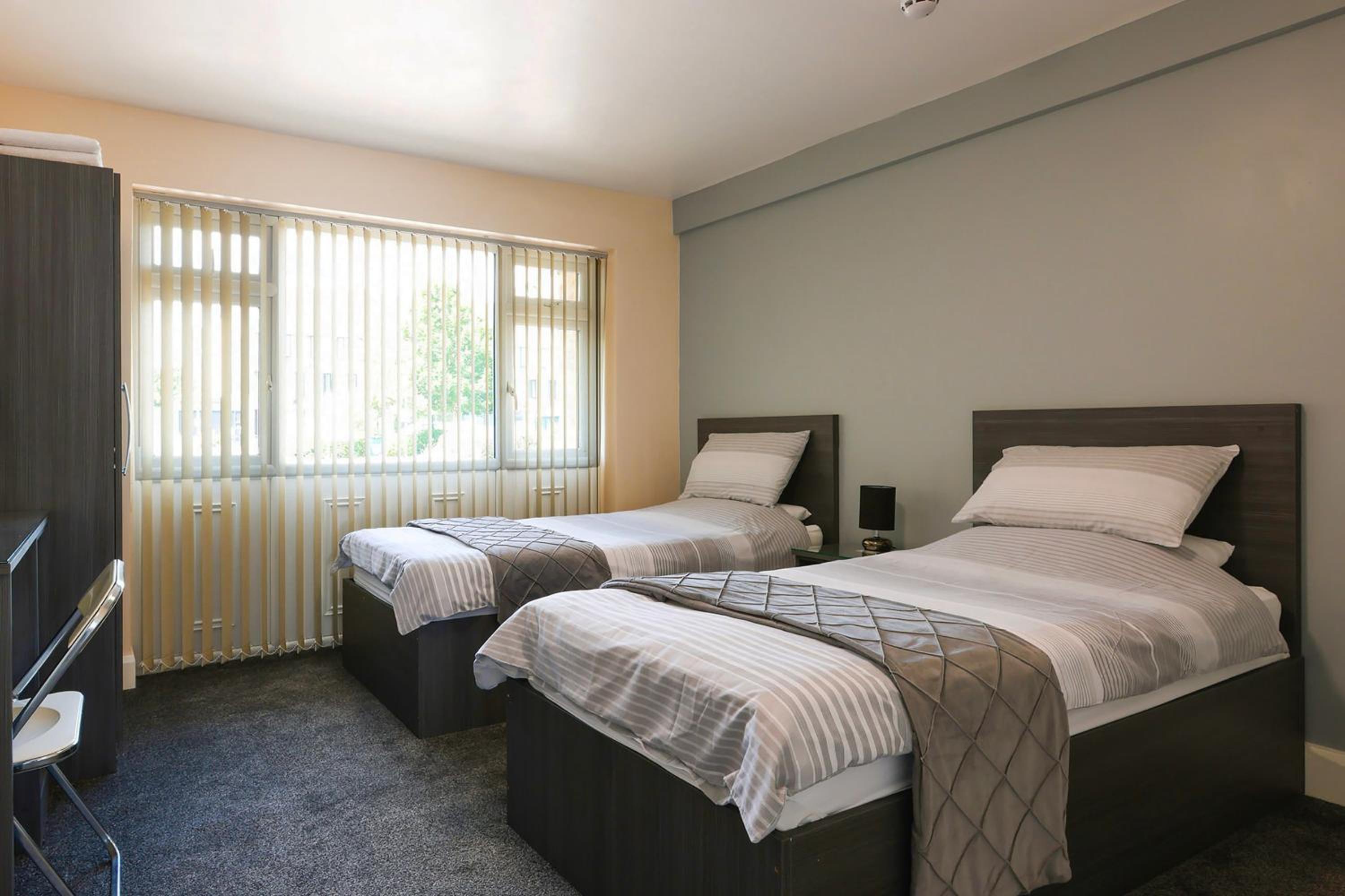 Standard Twin Room with Shared Bathroom