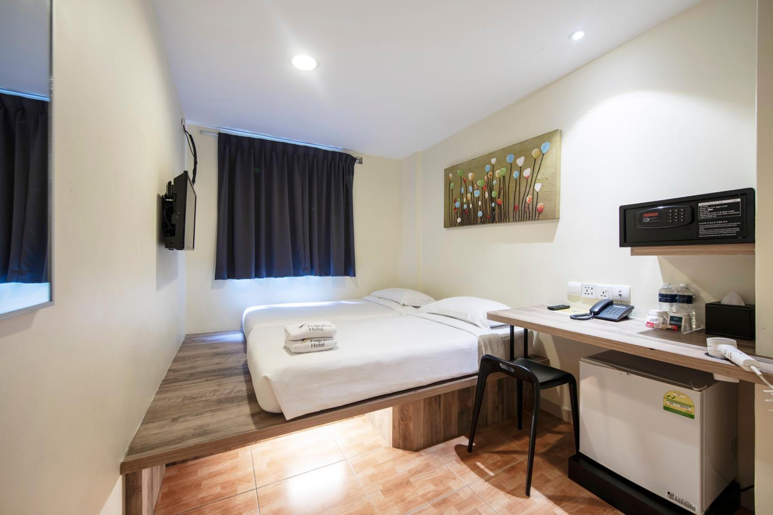 Deluxe Twin Room photo 2