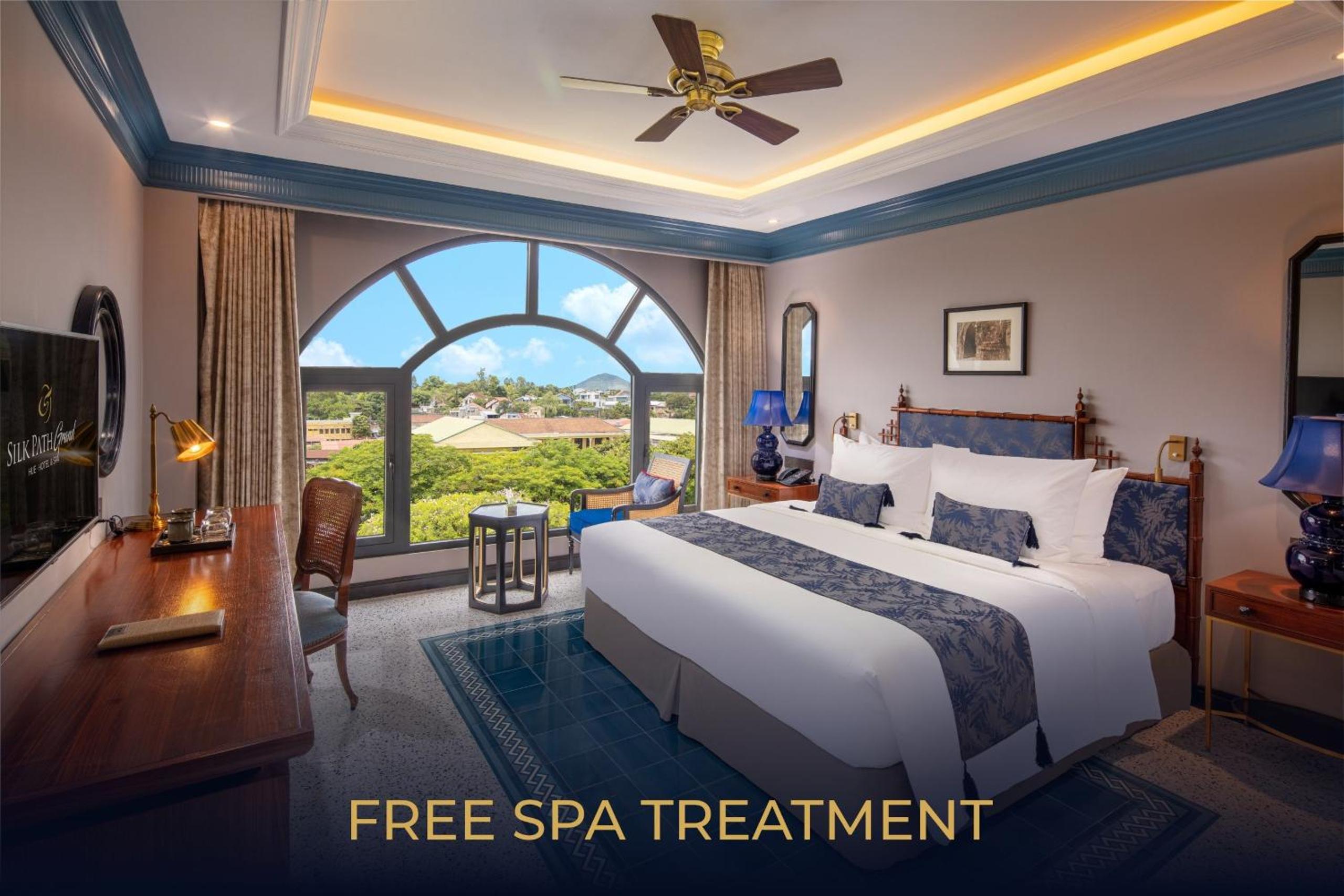 Junior Suite - Free Spa Treatment - Photo 1