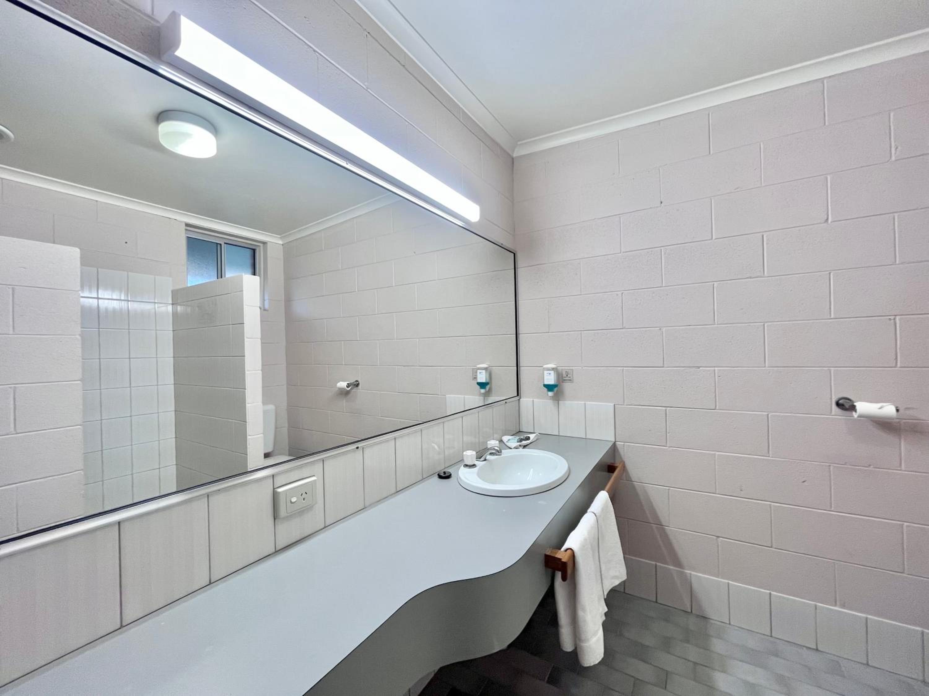 Superior Triple Room photo 3