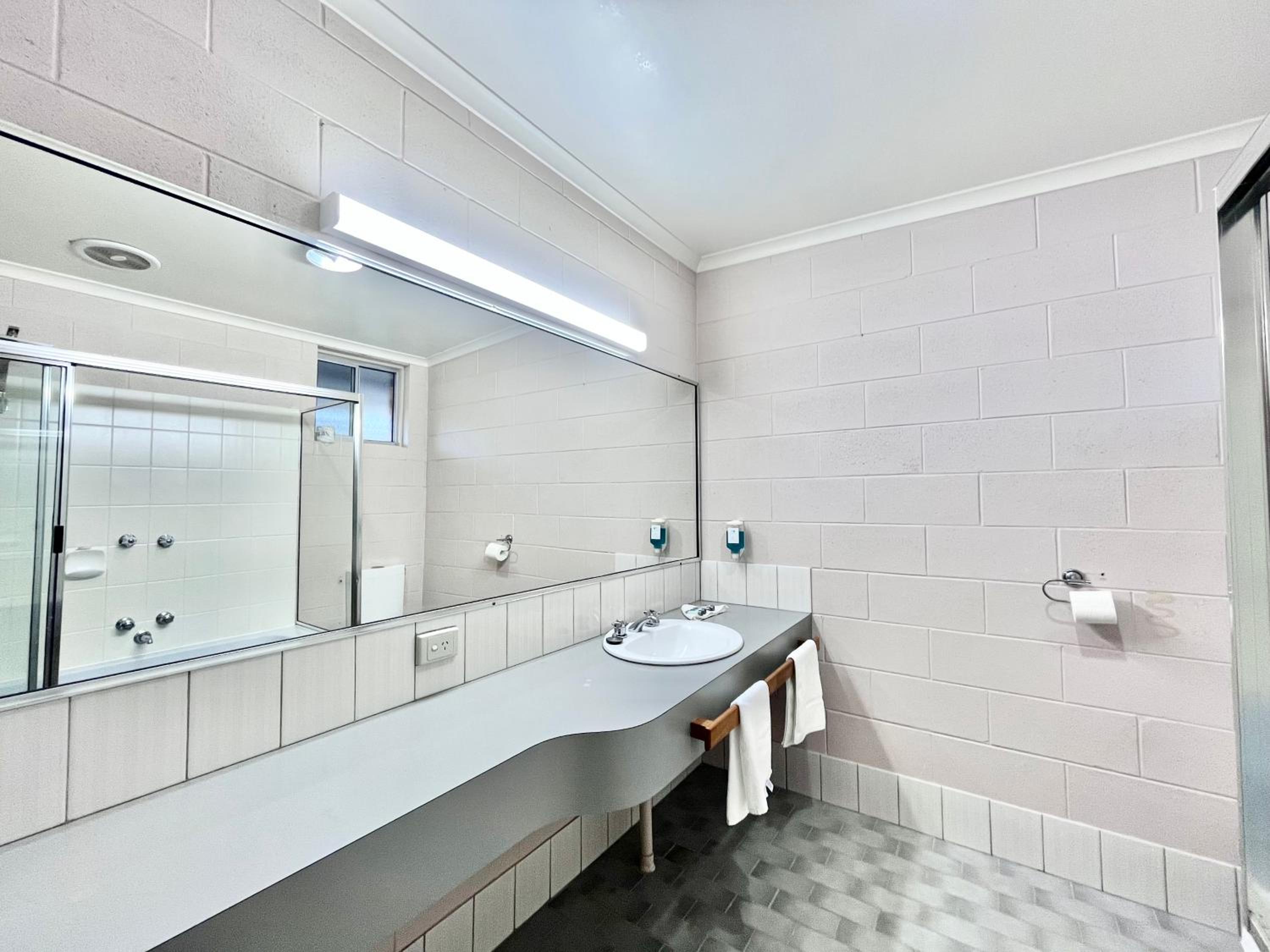 Superior Triple Room photo 2