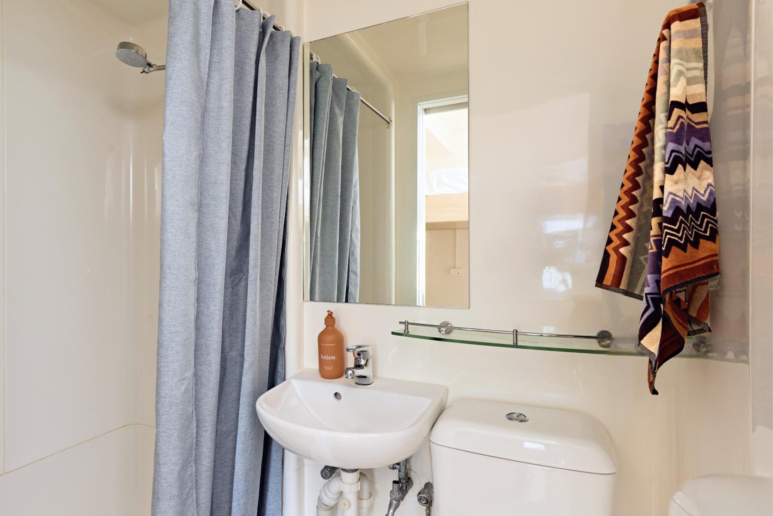 Private Single Ensuite Loft photo 3