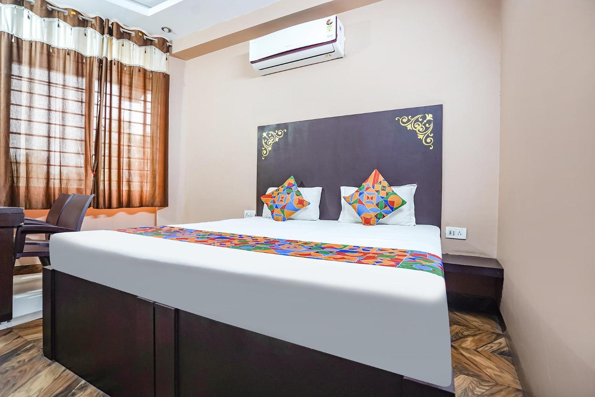 Deluxe Room - Photo 3